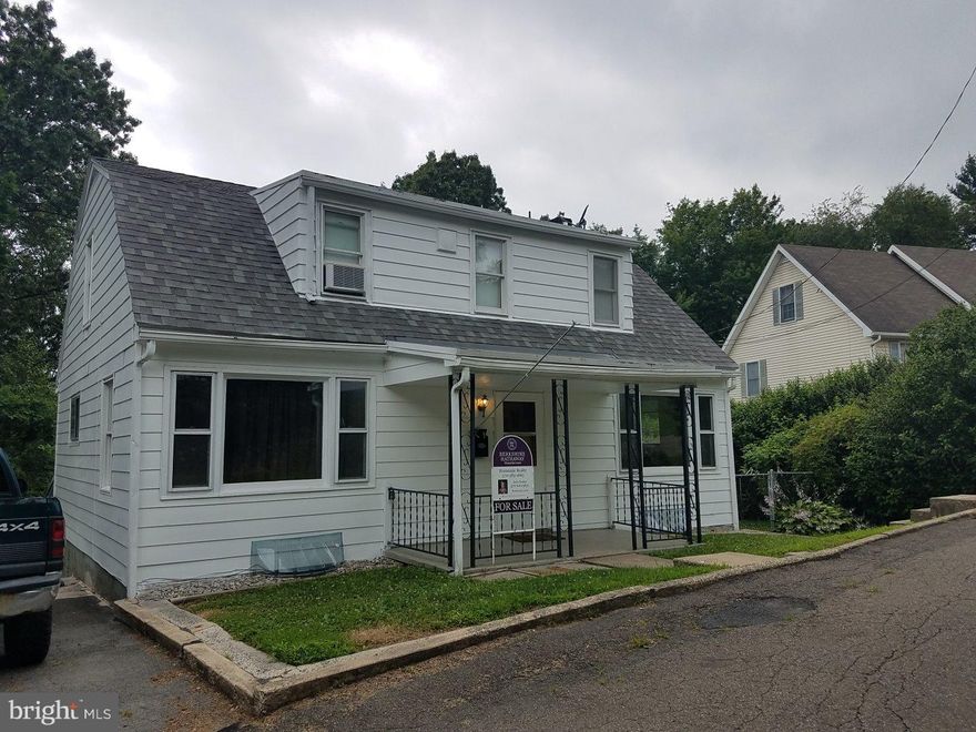 Located in York Farm area of Pottsville. Cape Cod with 3 bedrooms, covered patio off the rear and off street parking. Rubber and shingle roofs installed in 2014. Modern bath. Fenced yard. Walking distance to schools. Easy home to live in and maintain.