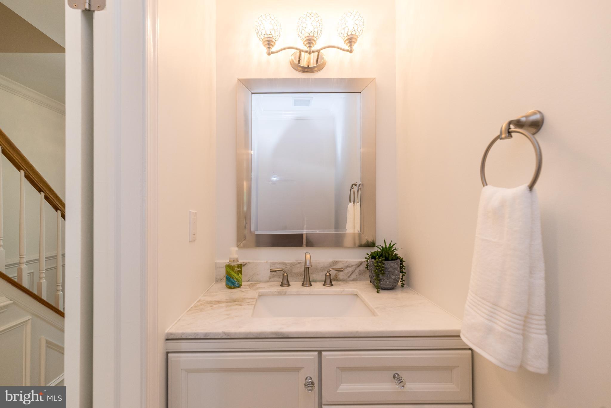 BUCKINGHAM SQ - Residential