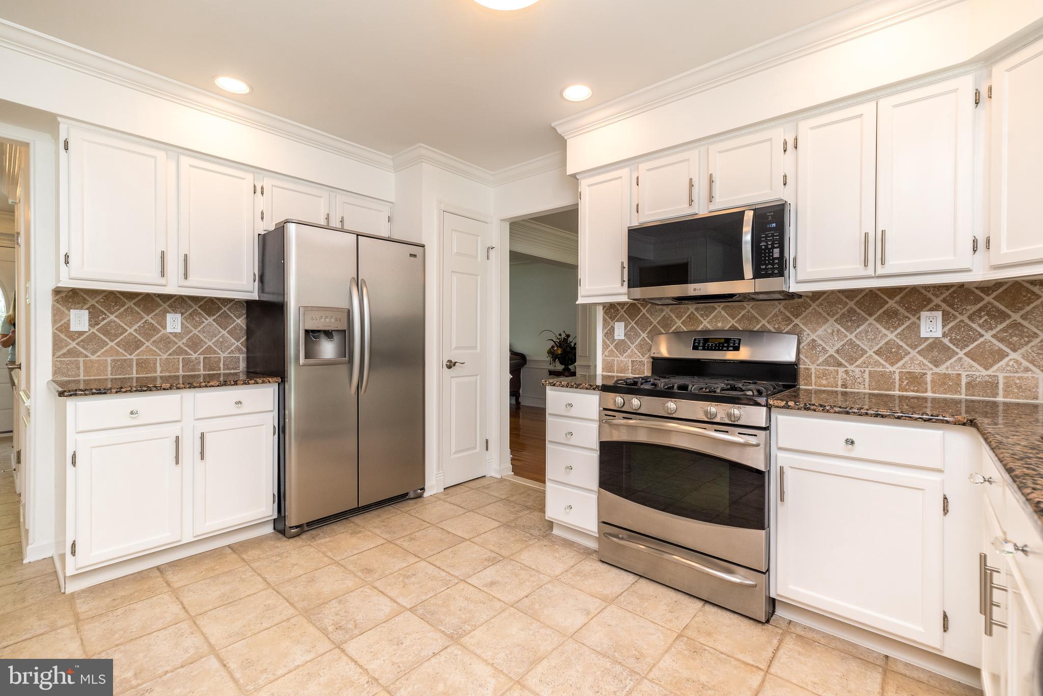 BUCKINGHAM SQ - Residential