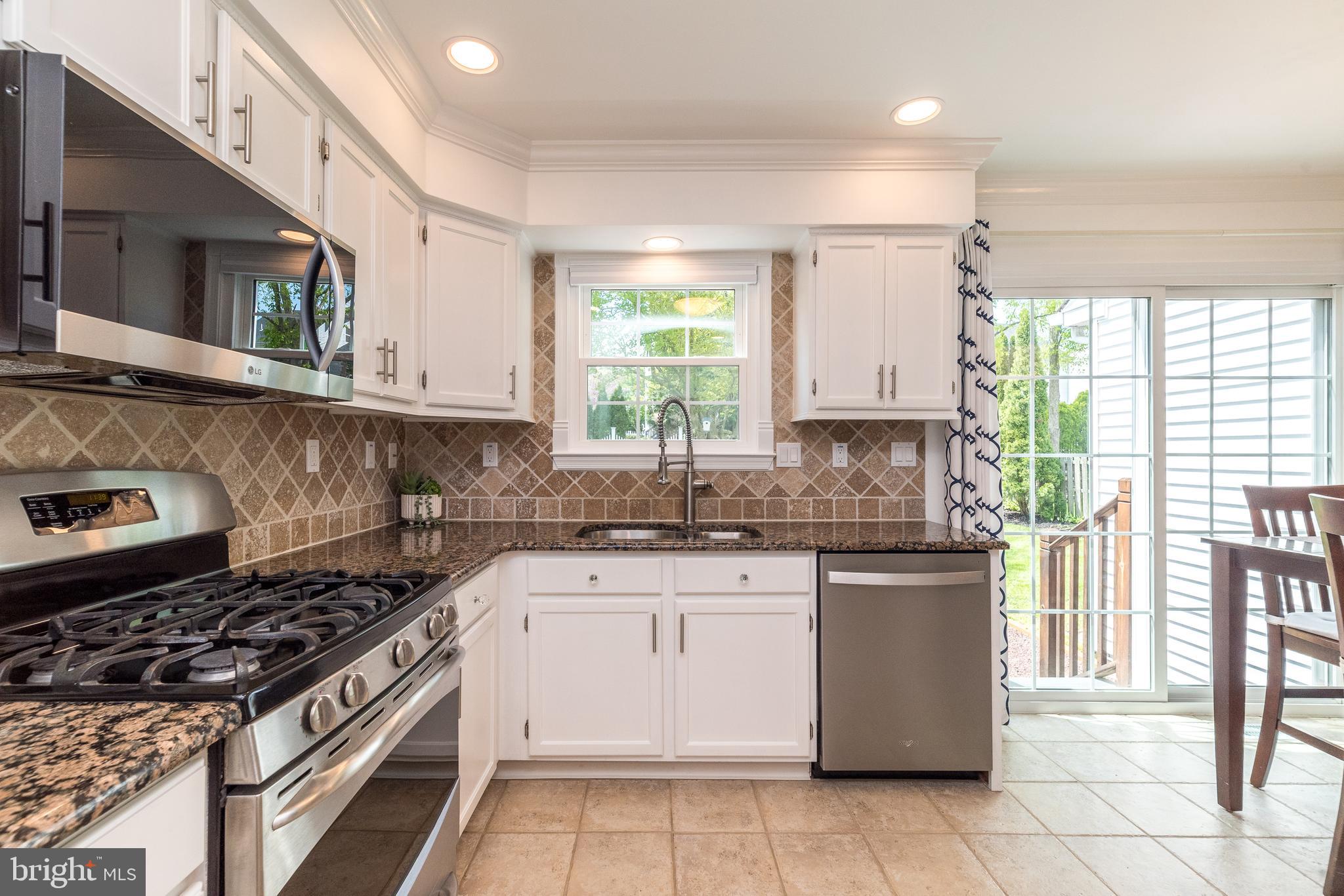 BUCKINGHAM SQ - Residential