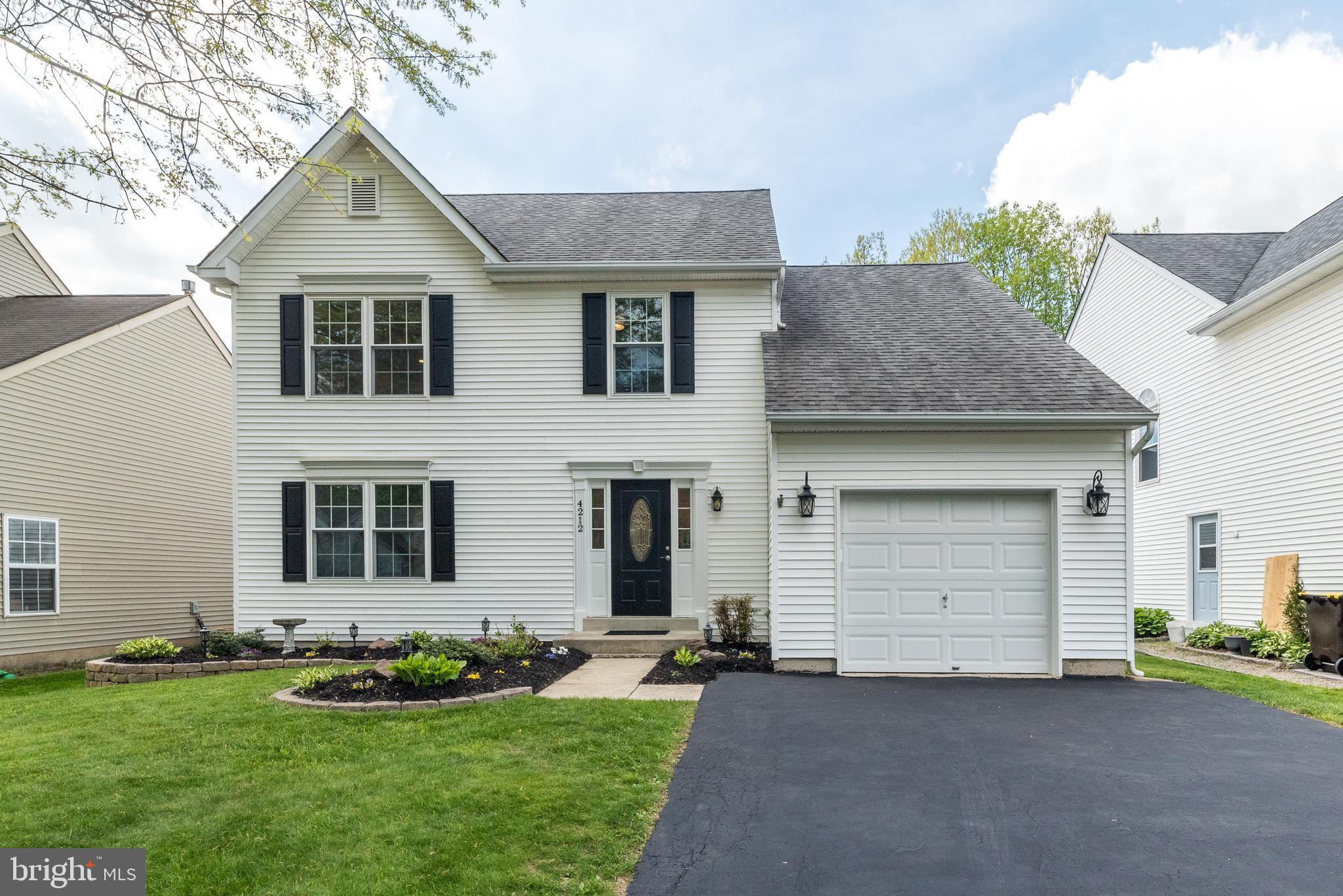 BUCKINGHAM SQ - Residential