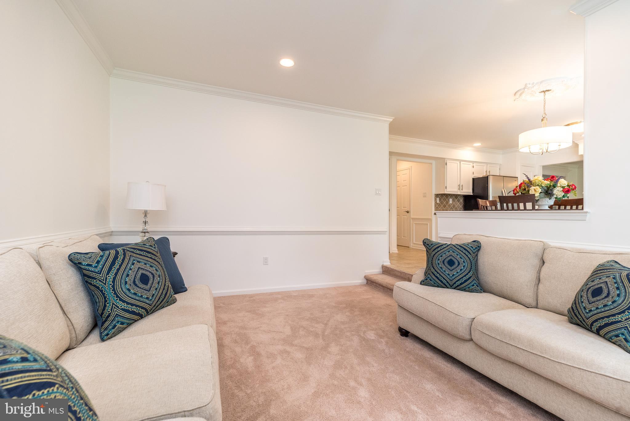 BUCKINGHAM SQ - Residential