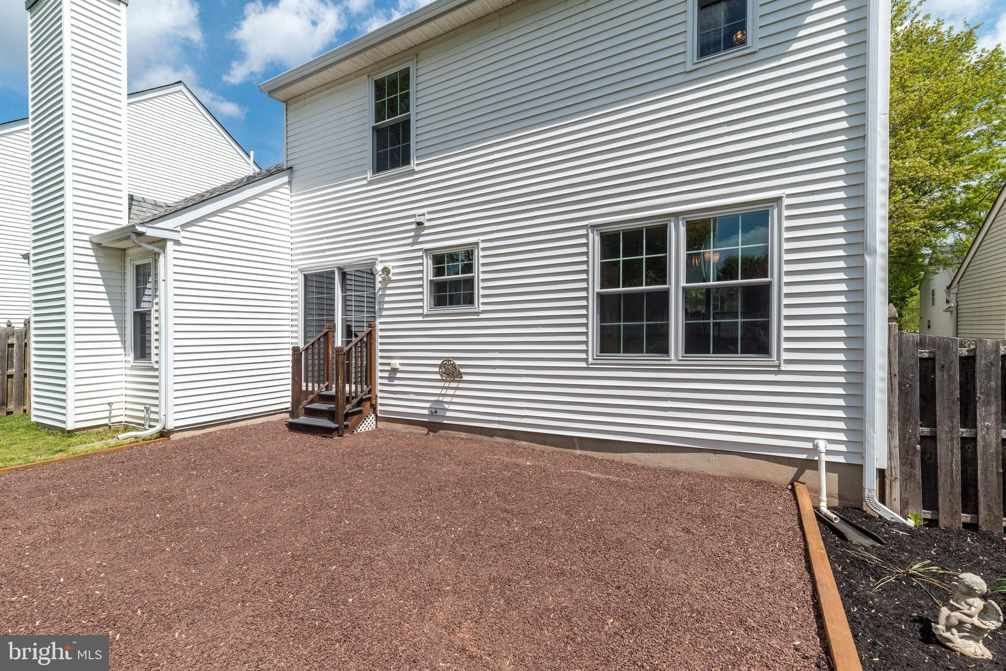 BUCKINGHAM SQ - Residential