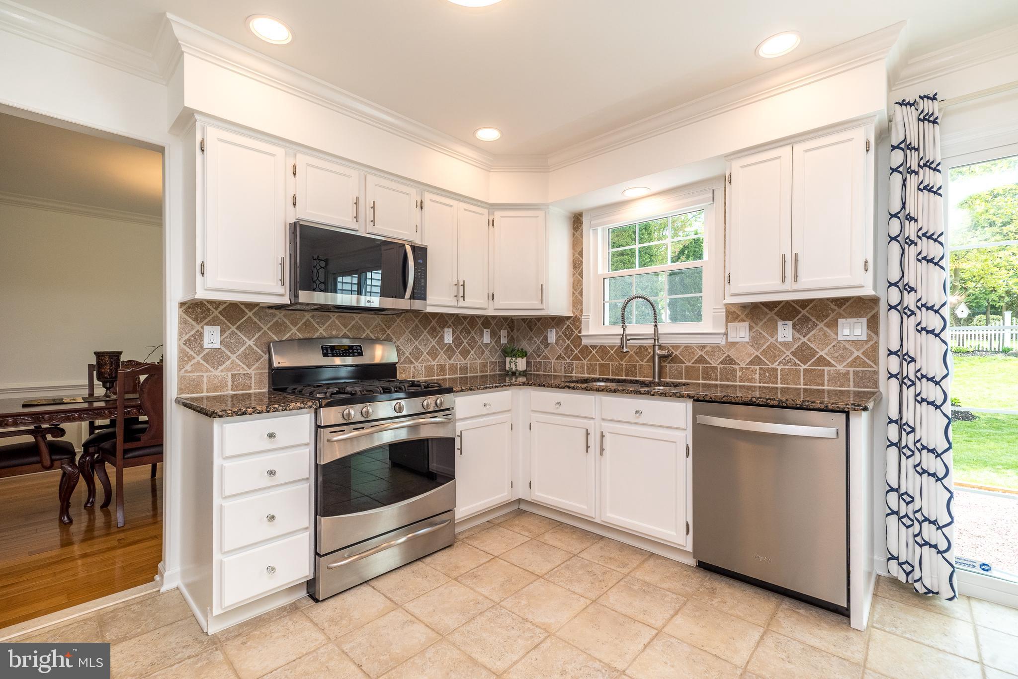 BUCKINGHAM SQ - Residential