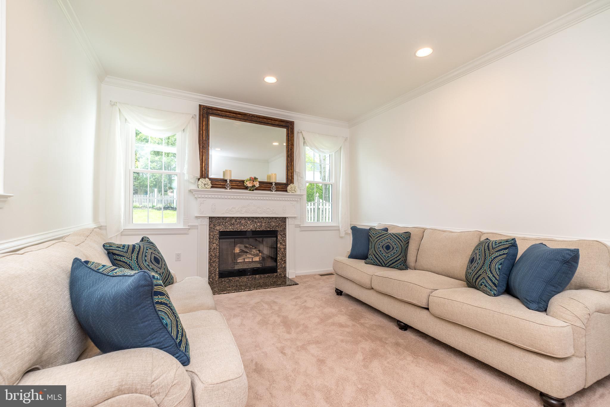 BUCKINGHAM SQ - Residential