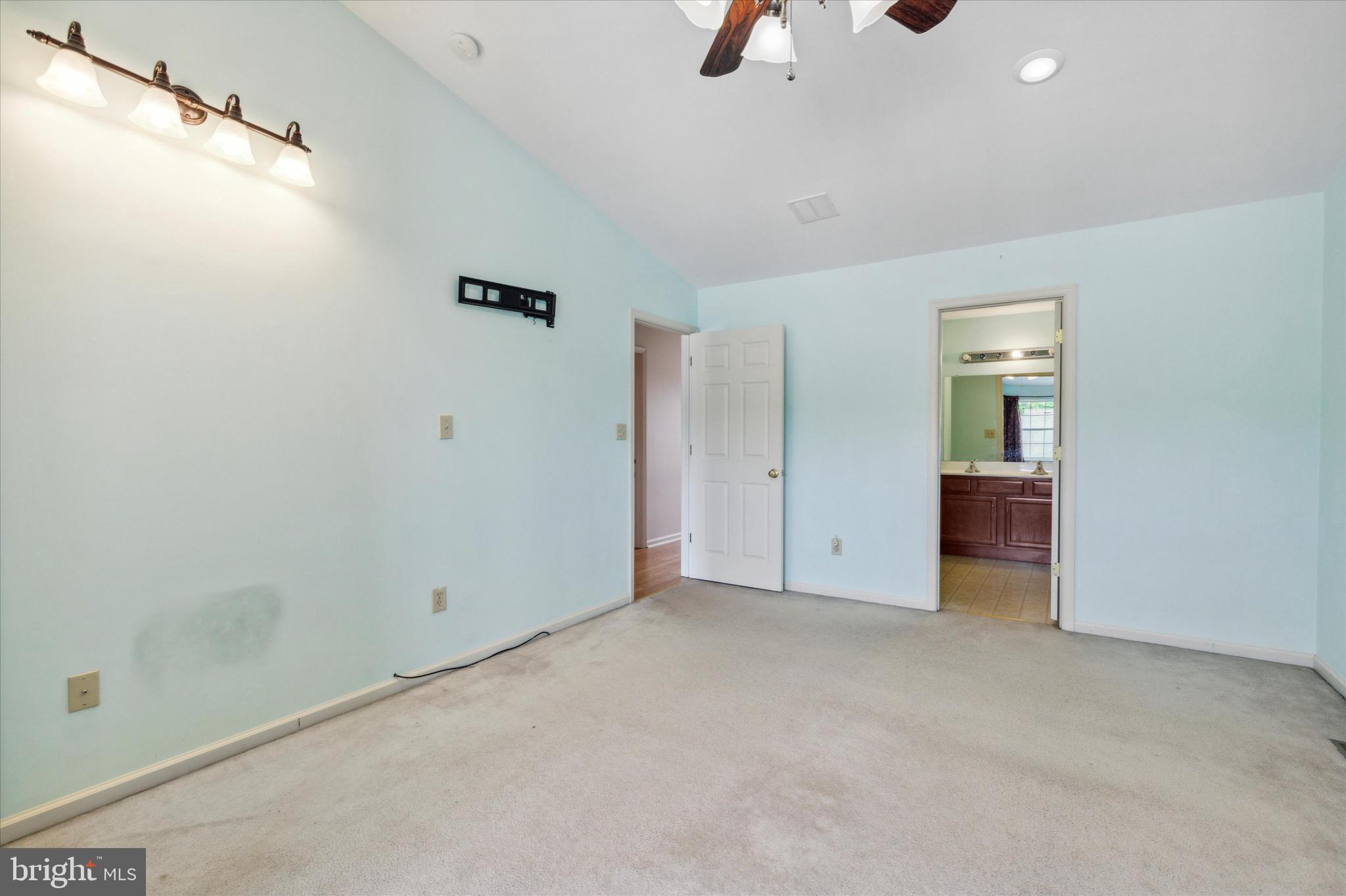 MONROE COURT - Residential