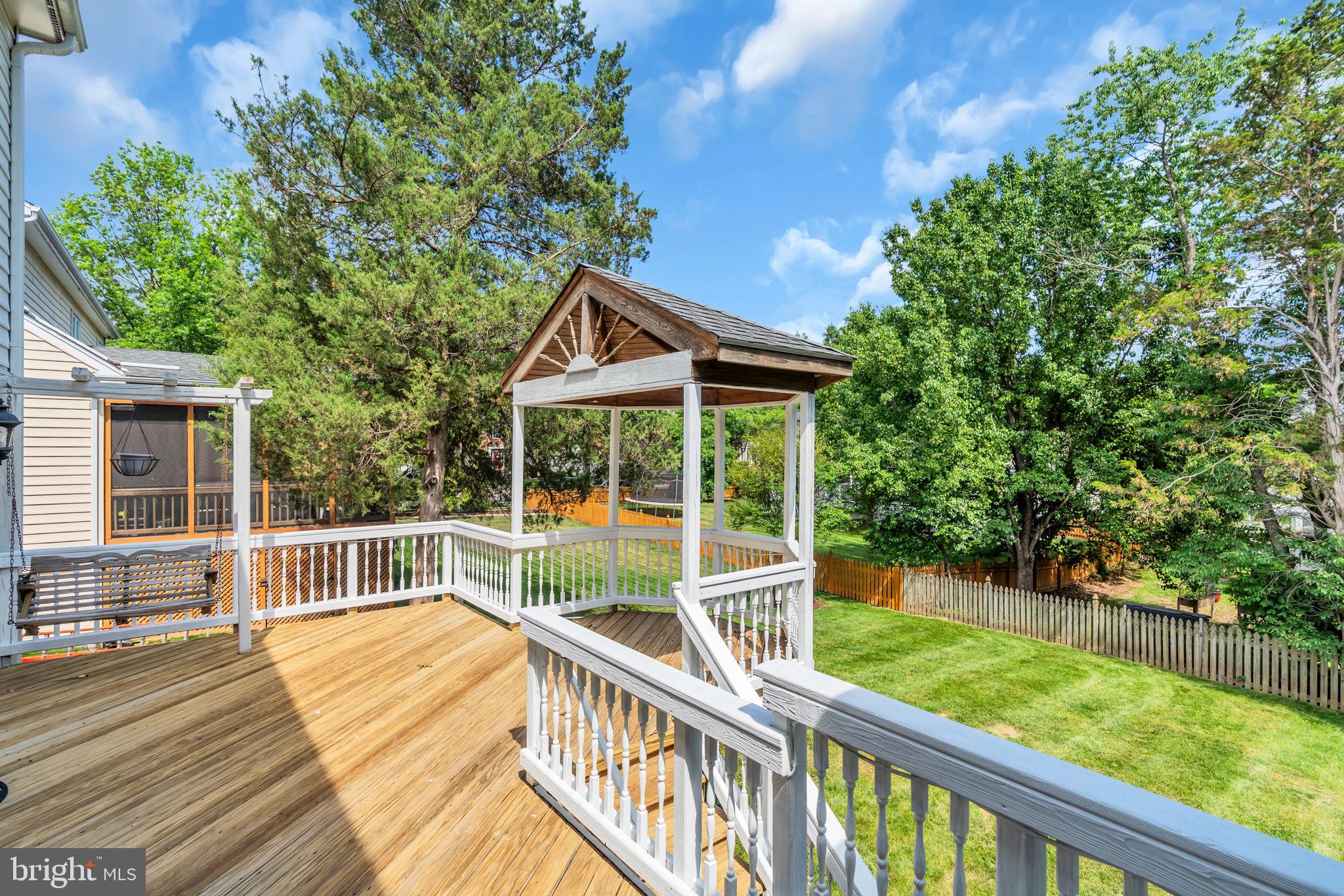 SOUTH RIDING - Residential