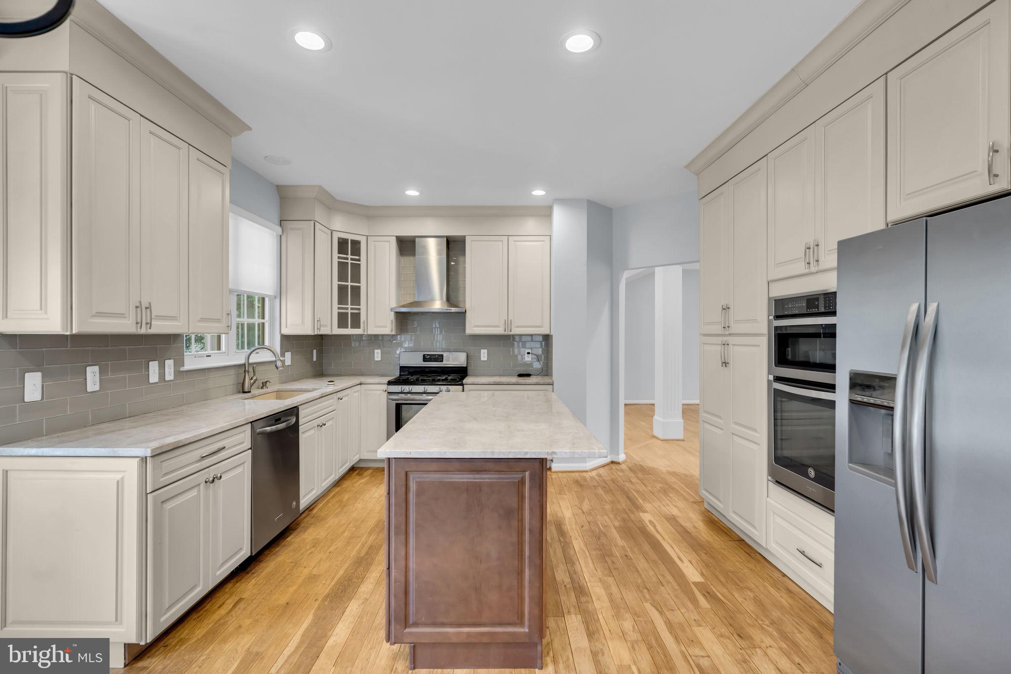 SOUTH RIDING - Residential