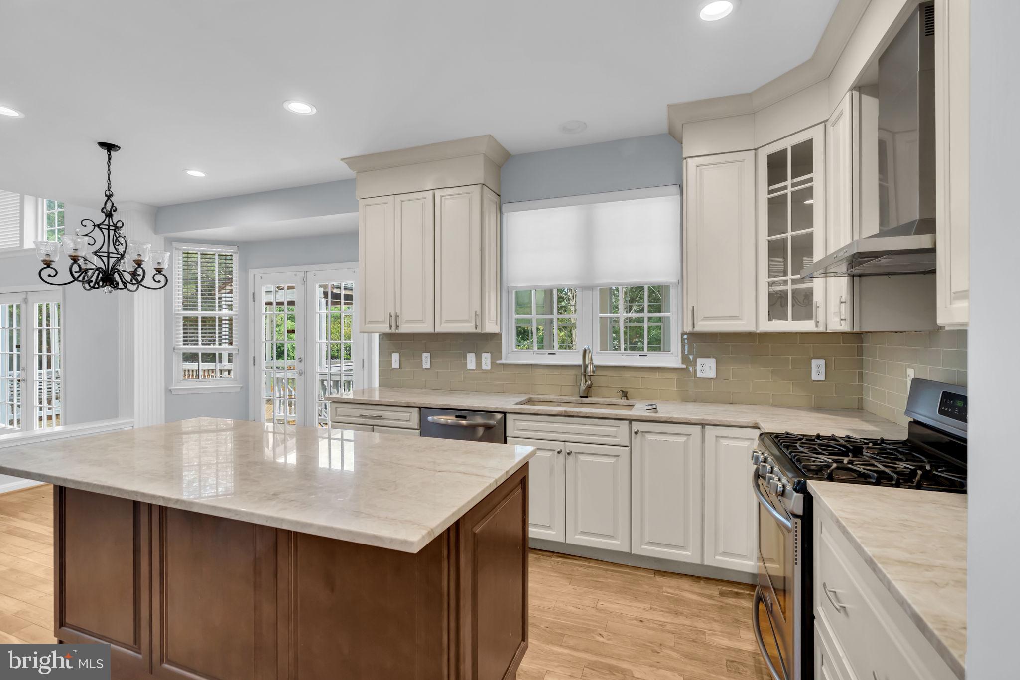 SOUTH RIDING - Residential