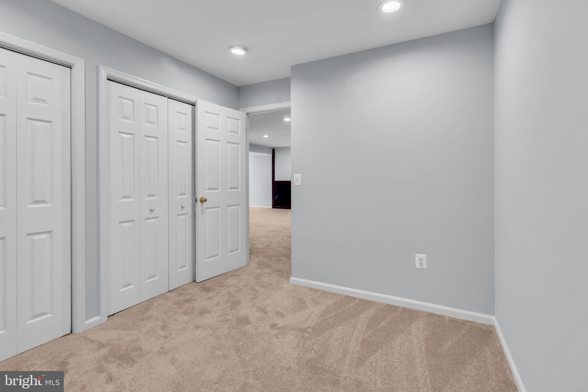 SOUTH RIDING - Residential