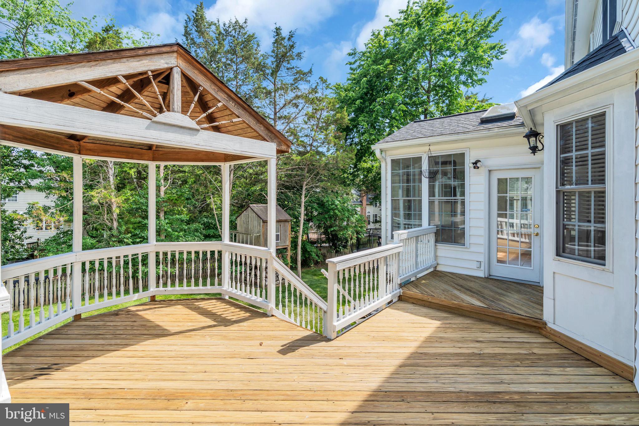 SOUTH RIDING - Residential