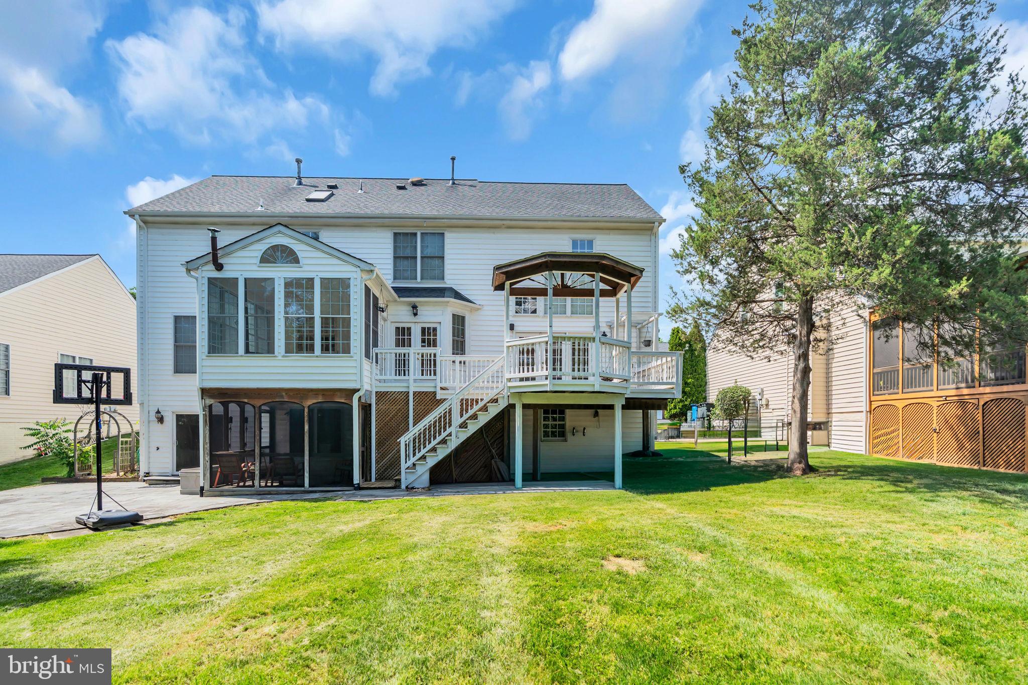 SOUTH RIDING - Residential