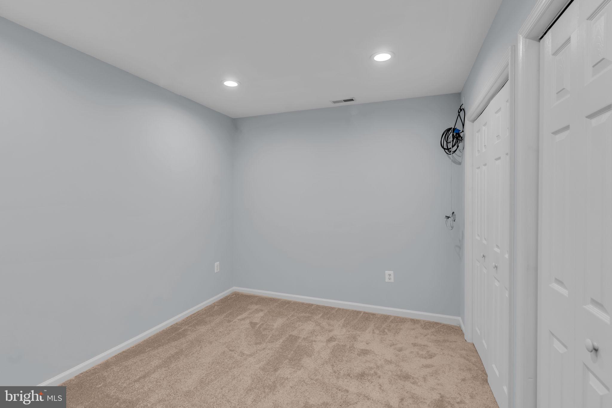 SOUTH RIDING - Residential