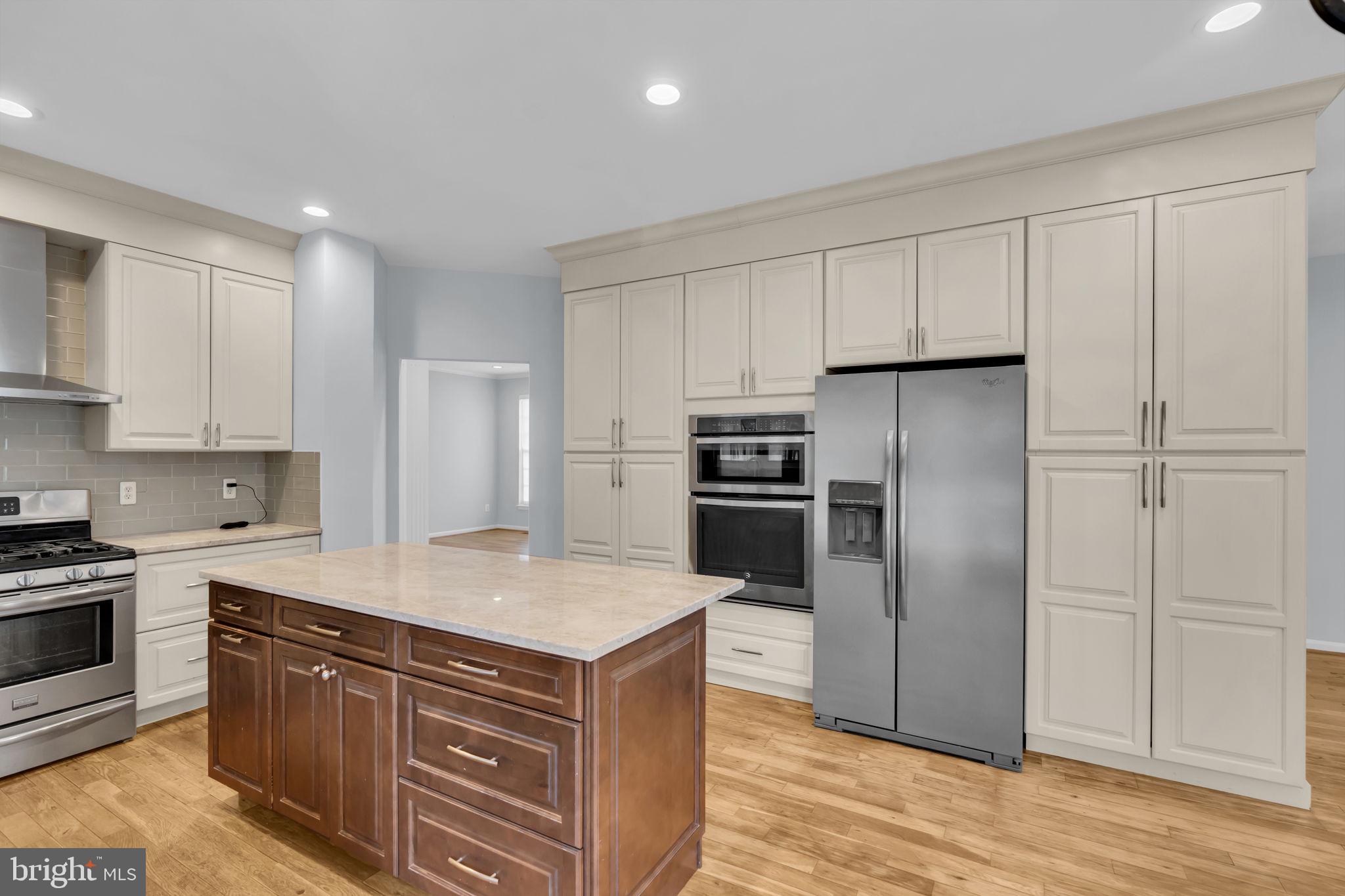 SOUTH RIDING - Residential