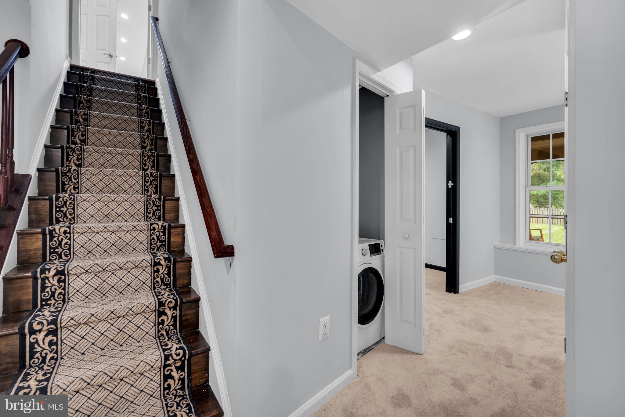 SOUTH RIDING - Residential