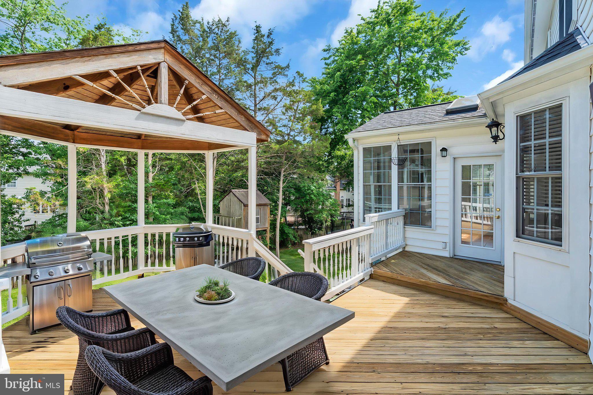 SOUTH RIDING - Residential