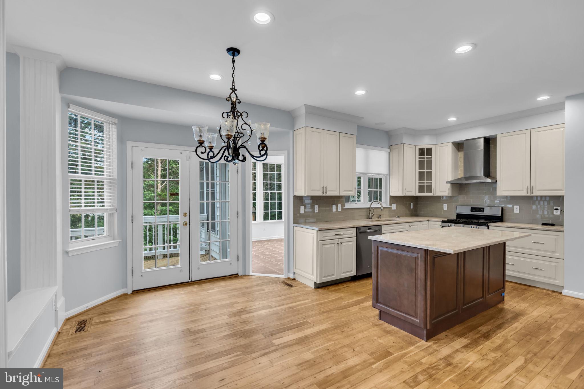 SOUTH RIDING - Residential