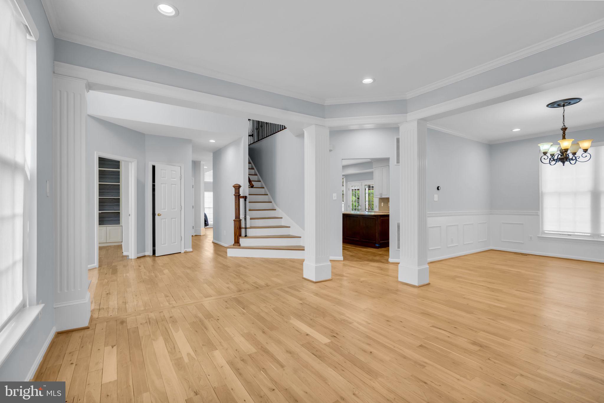 SOUTH RIDING - Residential