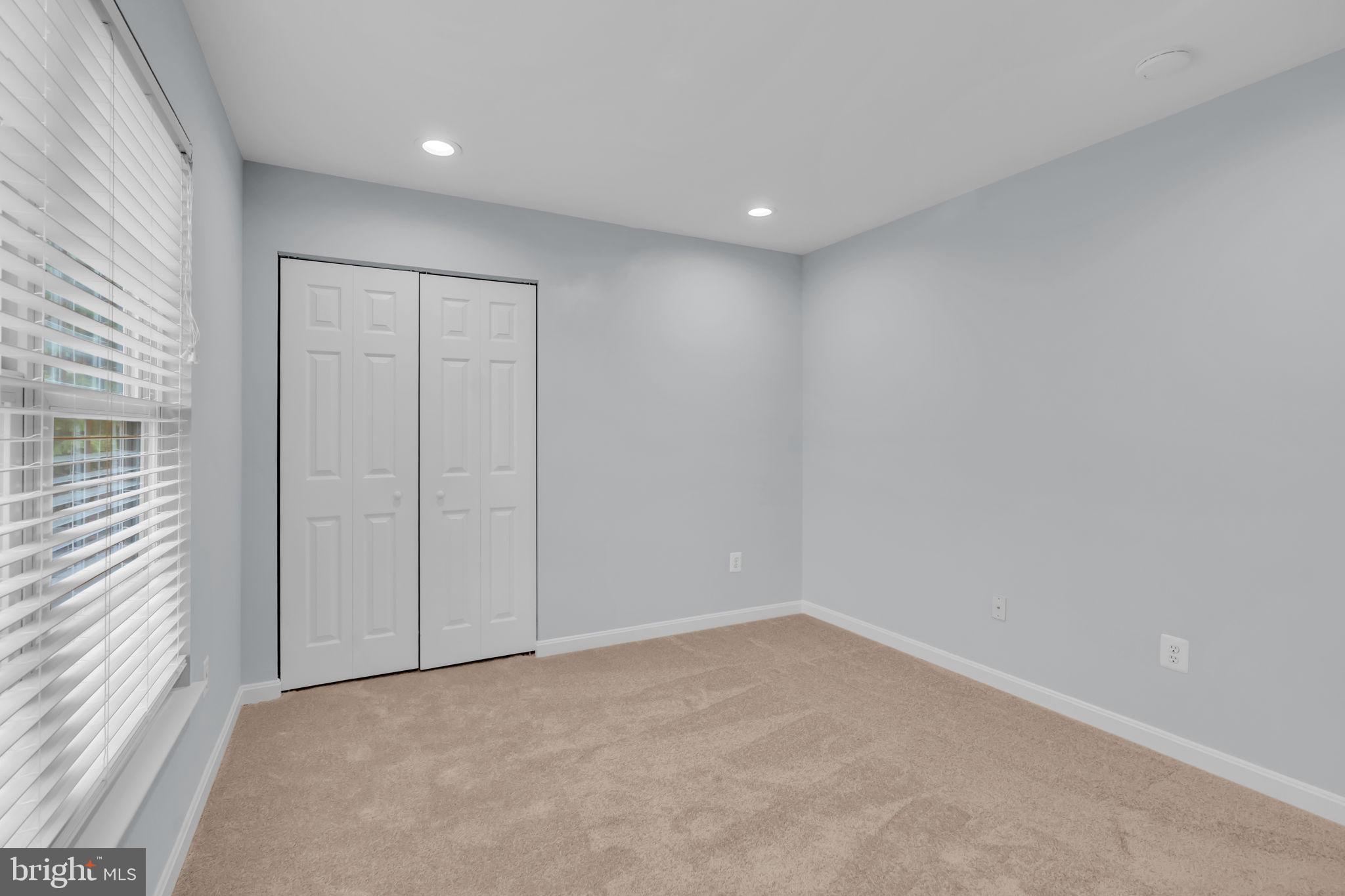 SOUTH RIDING - Residential