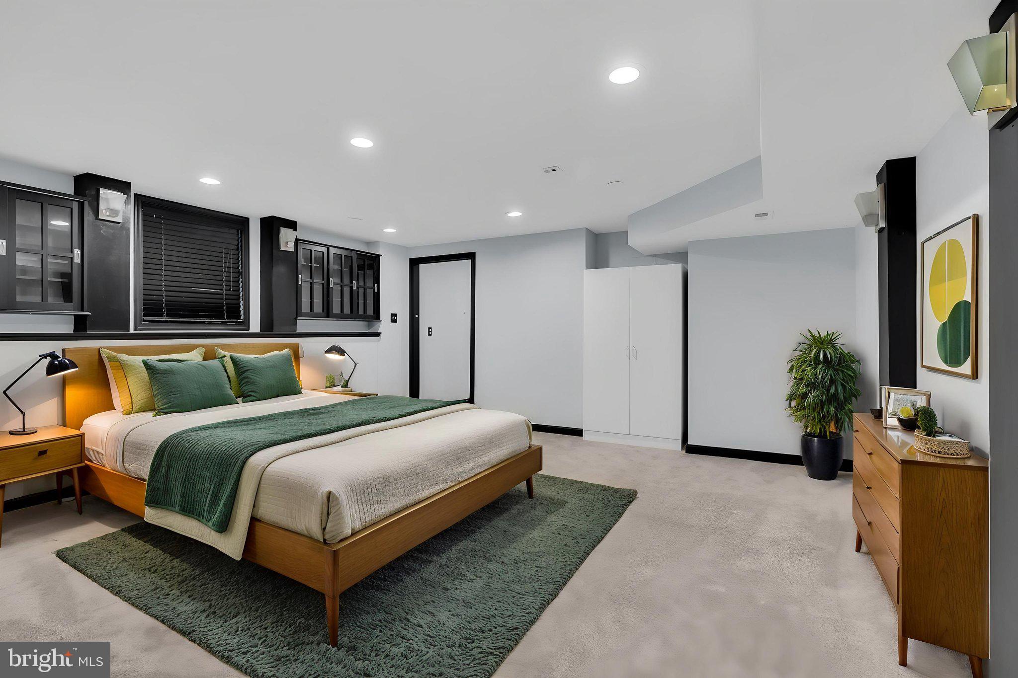SOUTH RIDING - Residential