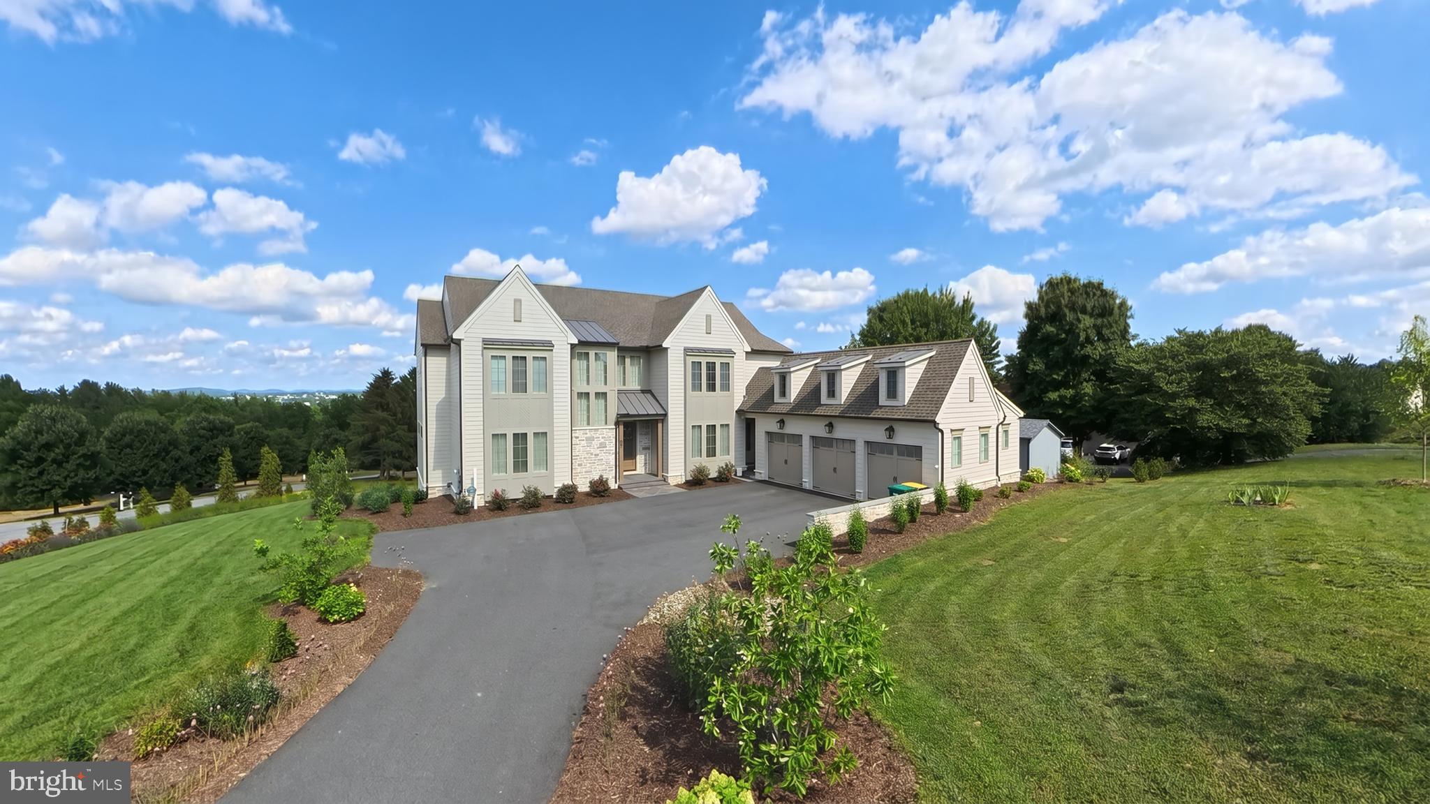 1 STRAWBERRY LANE