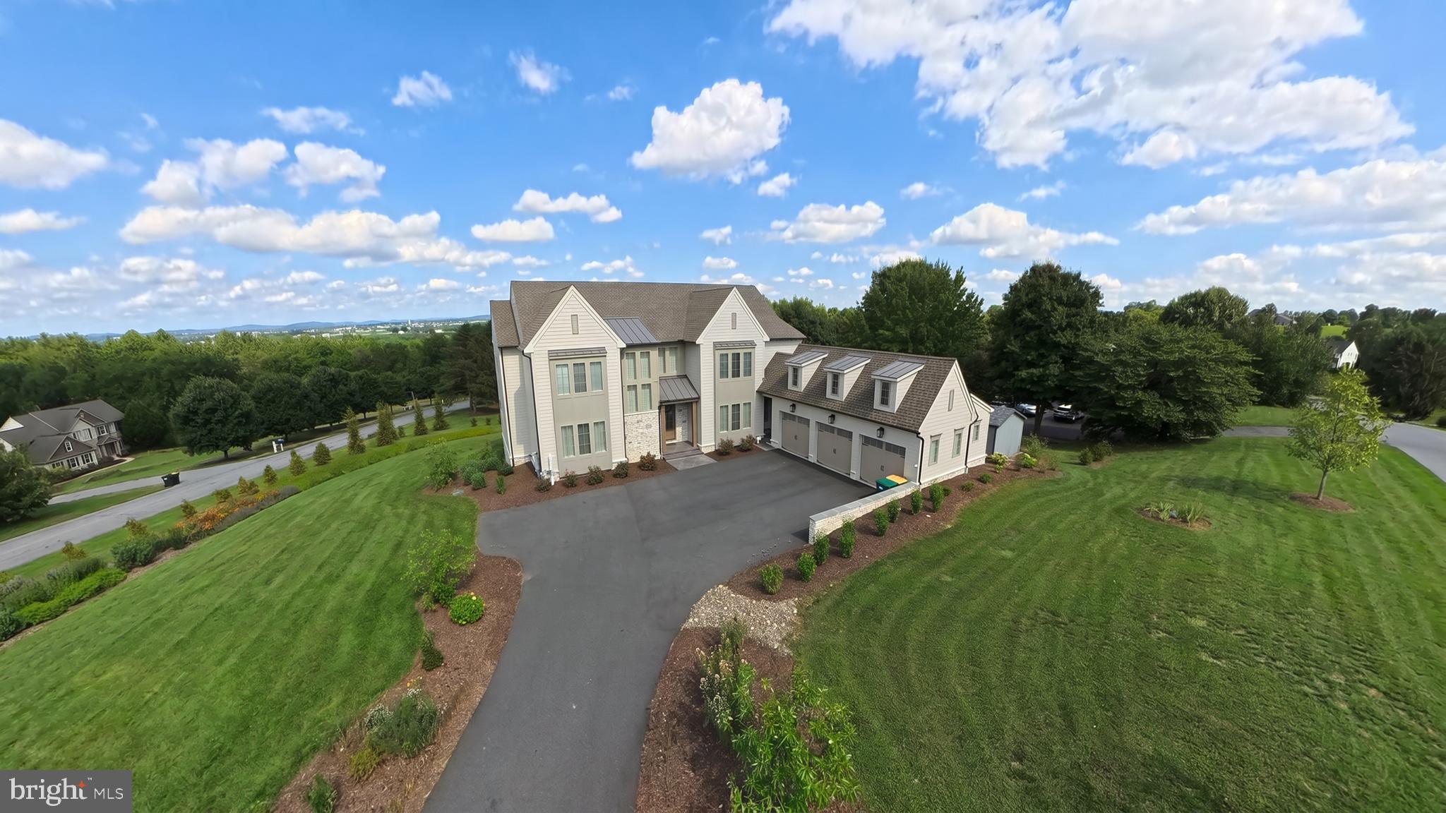 1 STRAWBERRY LANE