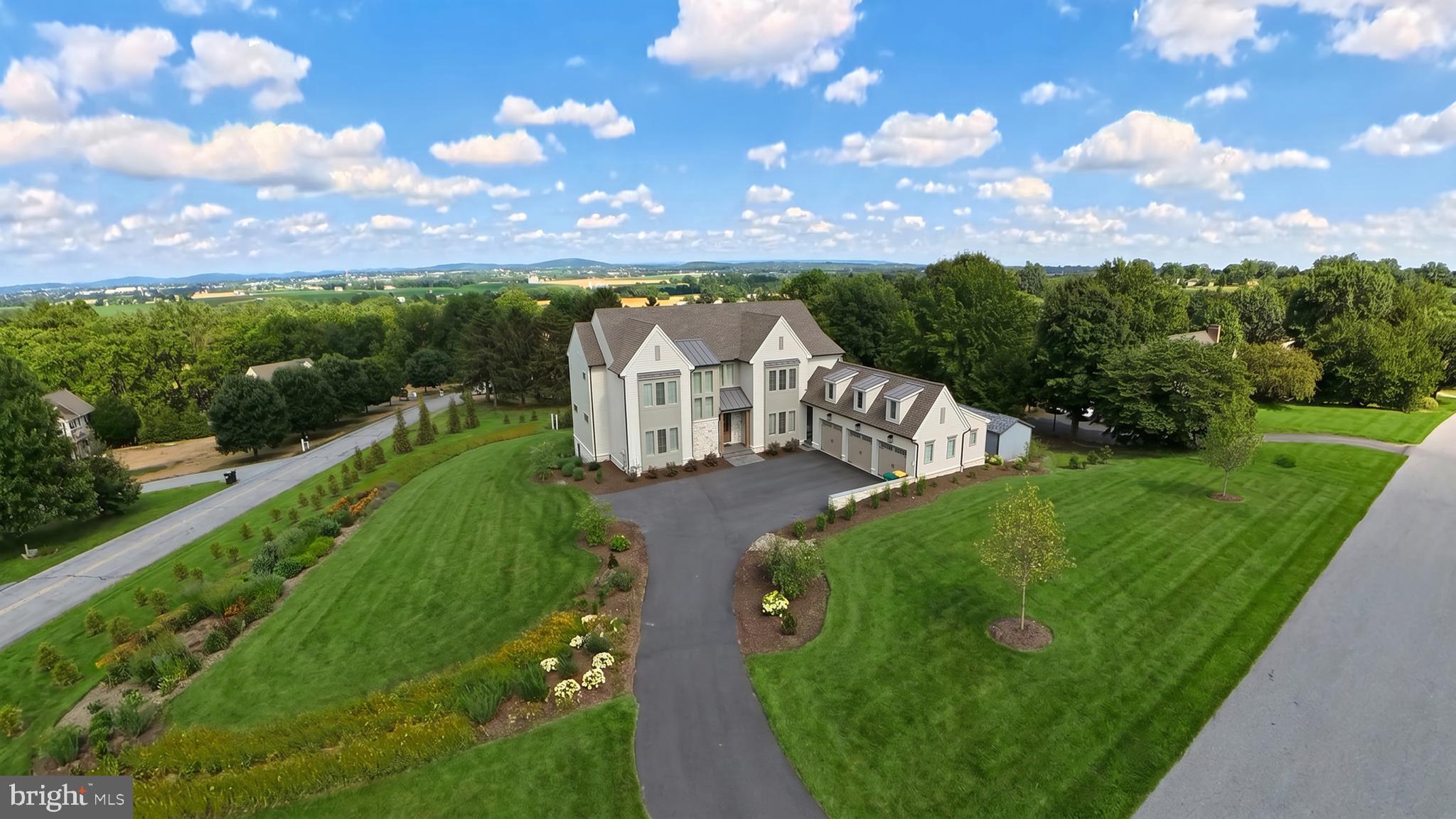 1 STRAWBERRY LANE