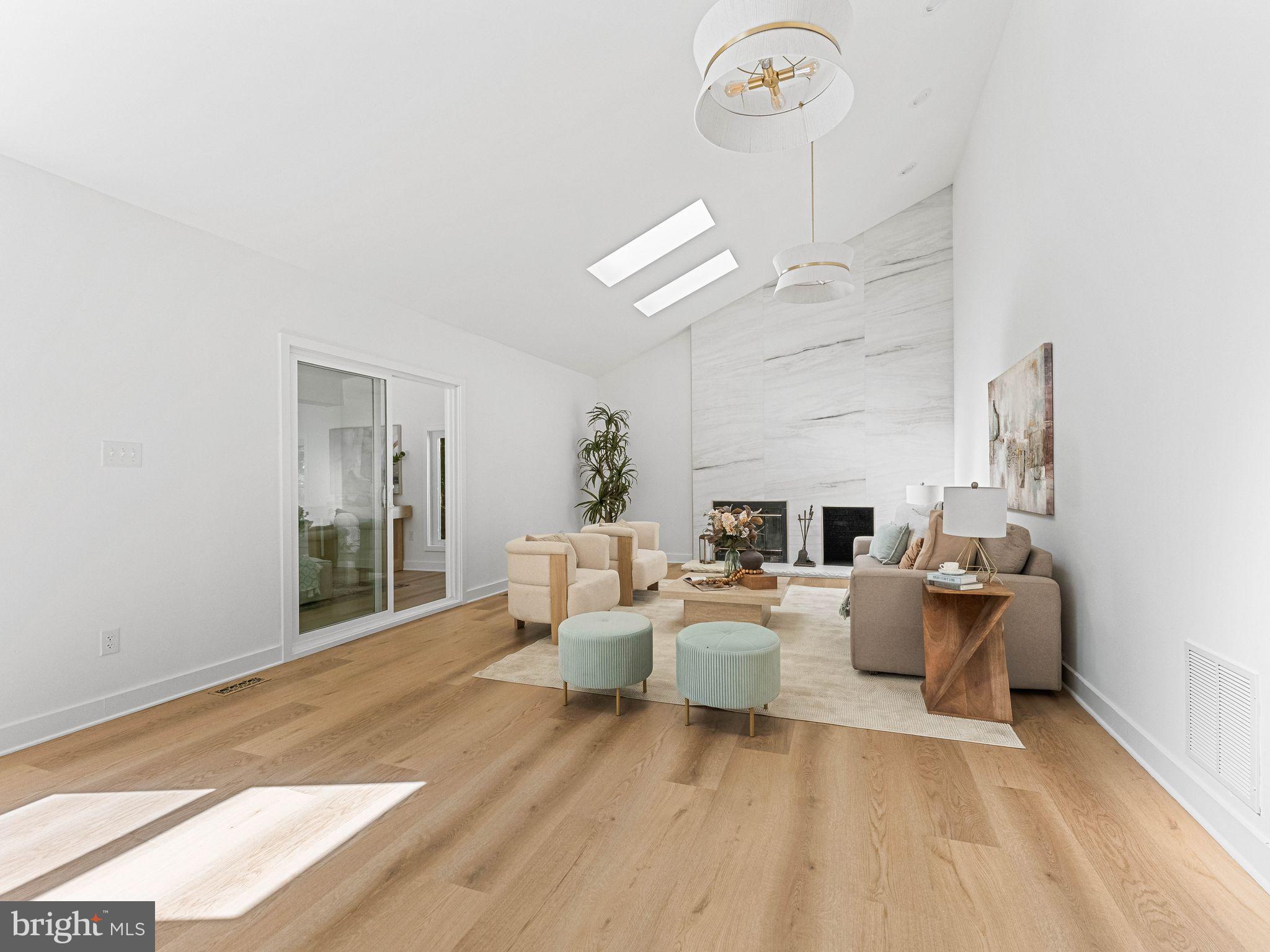 8 WESTBROOKE COURT