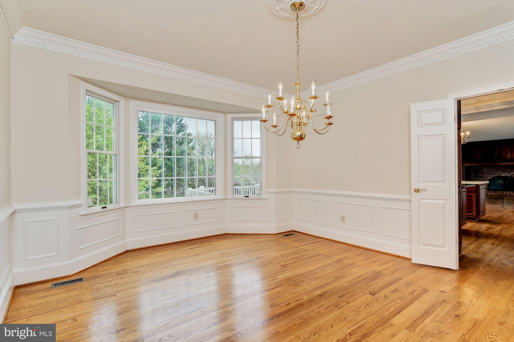 HOBBITS GLEN - Residential