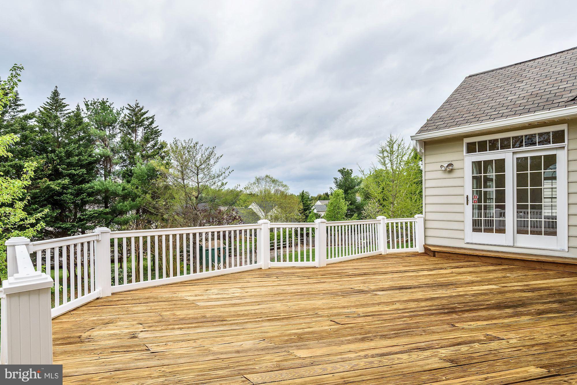 HOBBITS GLEN - Residential