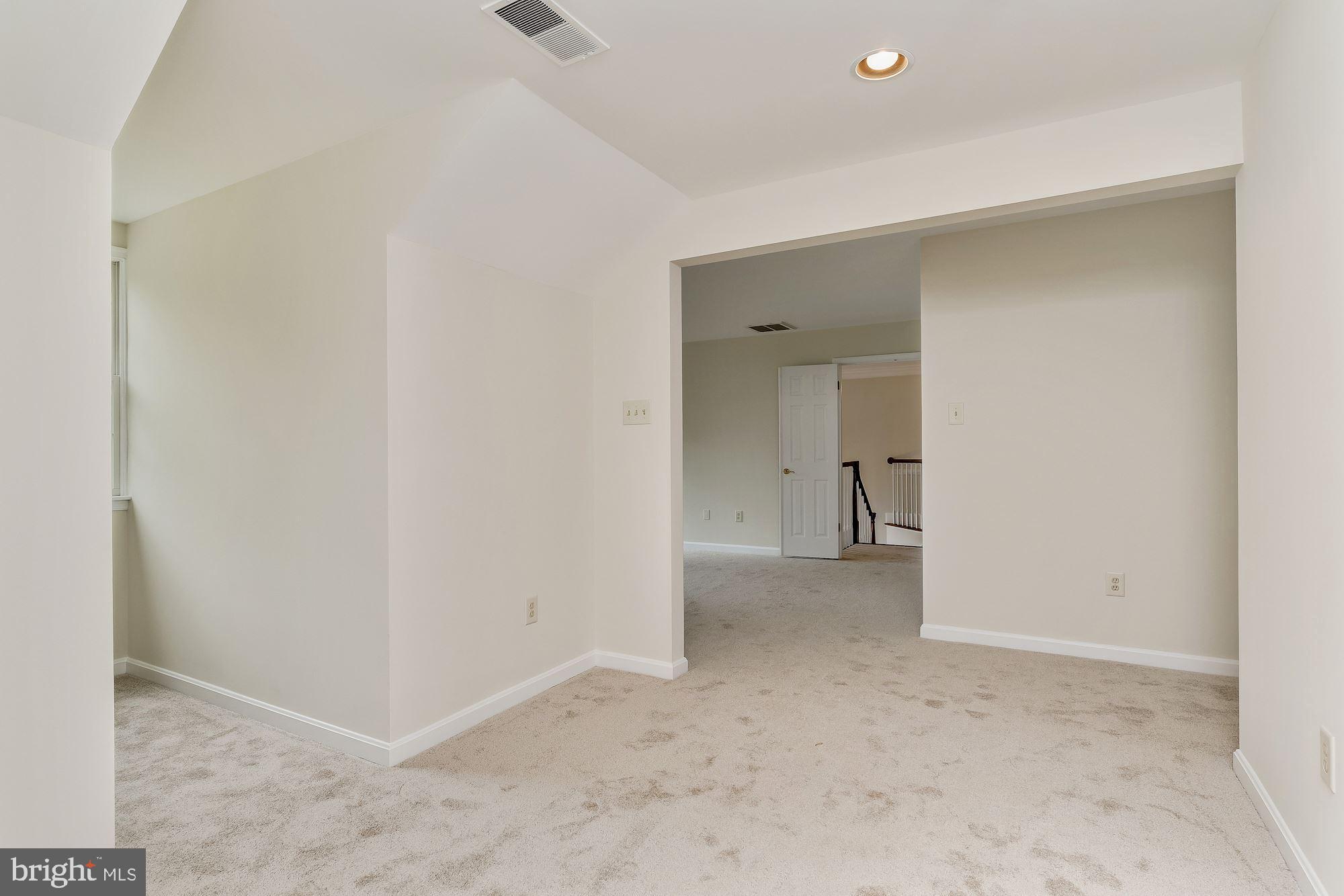 HOBBITS GLEN - Residential