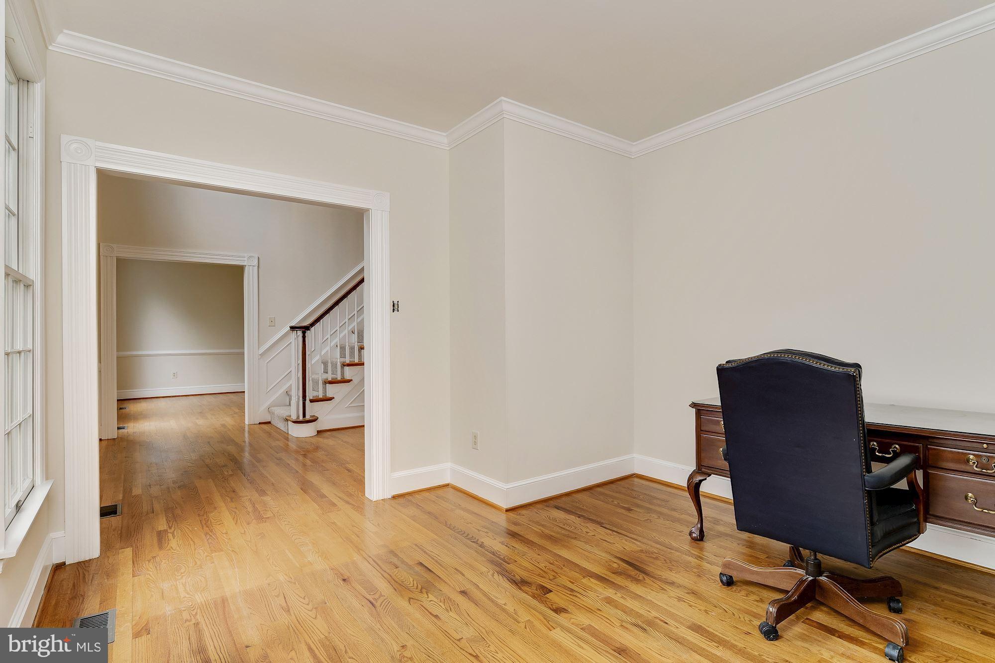 HOBBITS GLEN - Residential