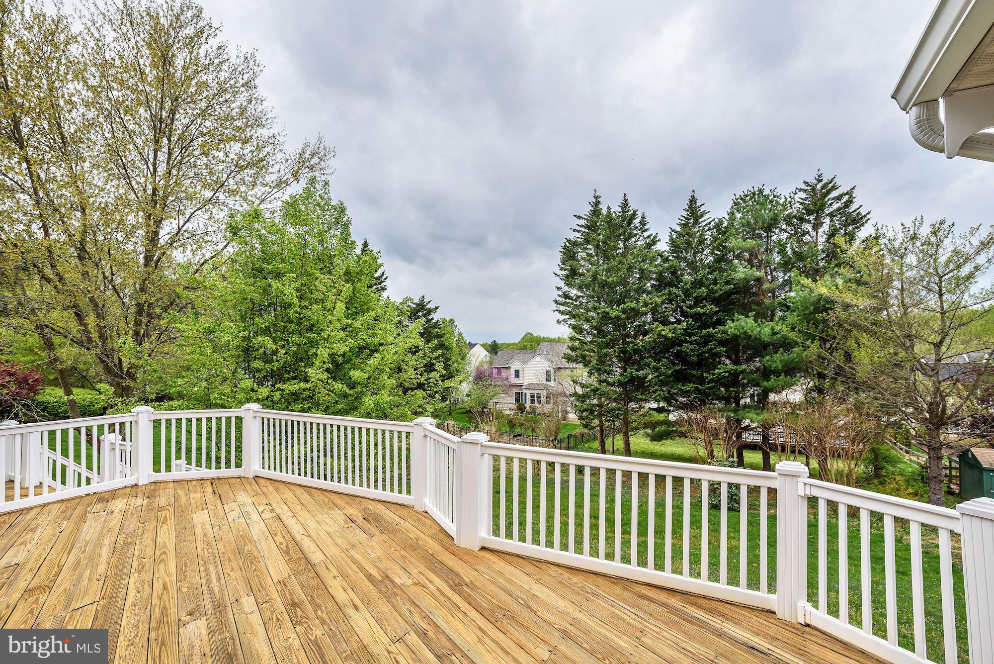 HOBBITS GLEN - Residential