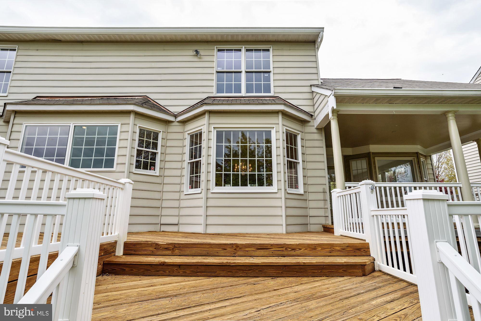 HOBBITS GLEN - Residential