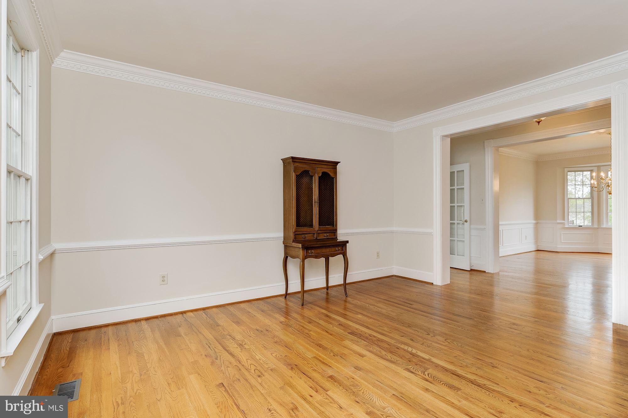 HOBBITS GLEN - Residential