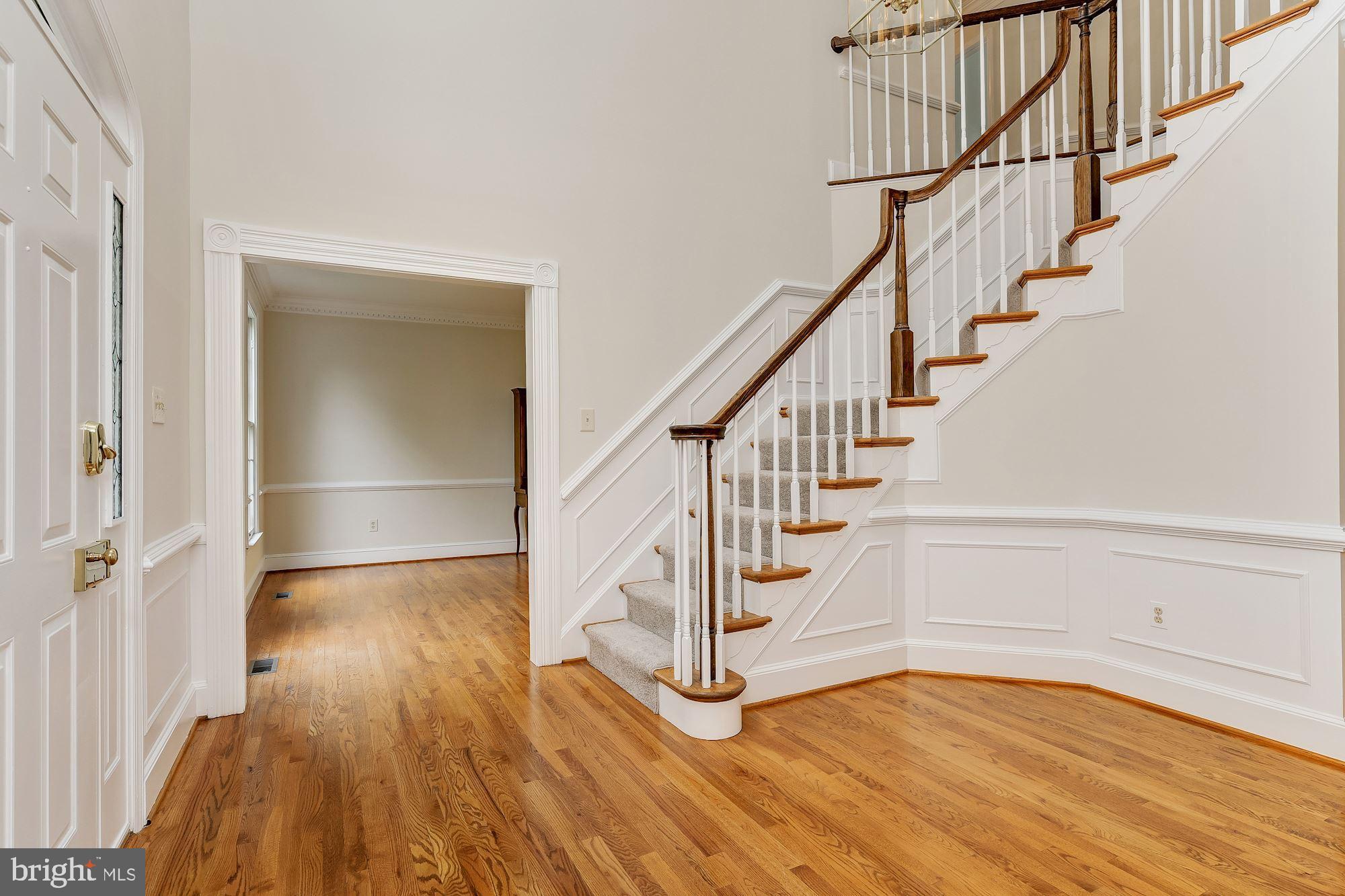 HOBBITS GLEN - Residential