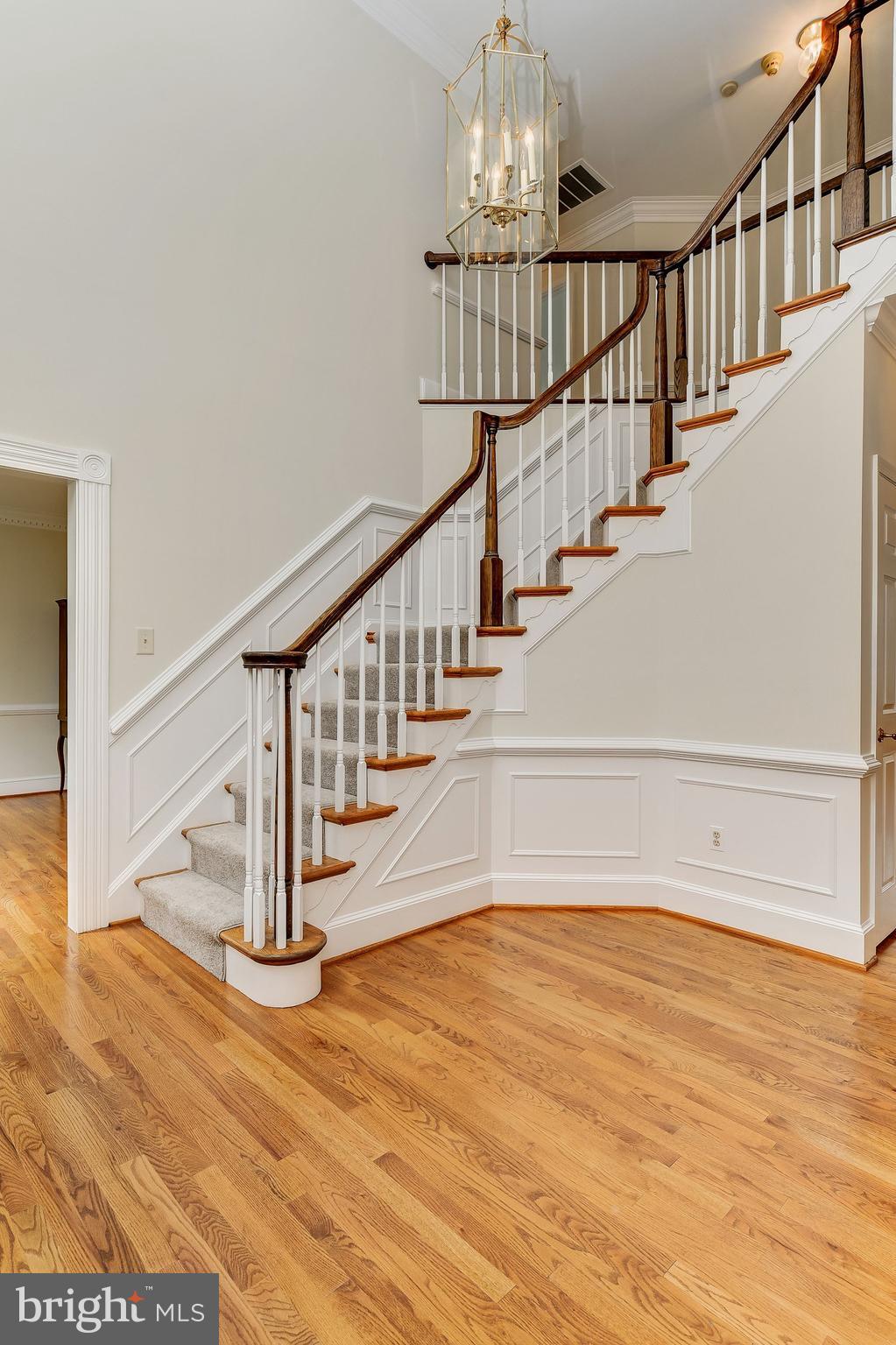 HOBBITS GLEN - Residential