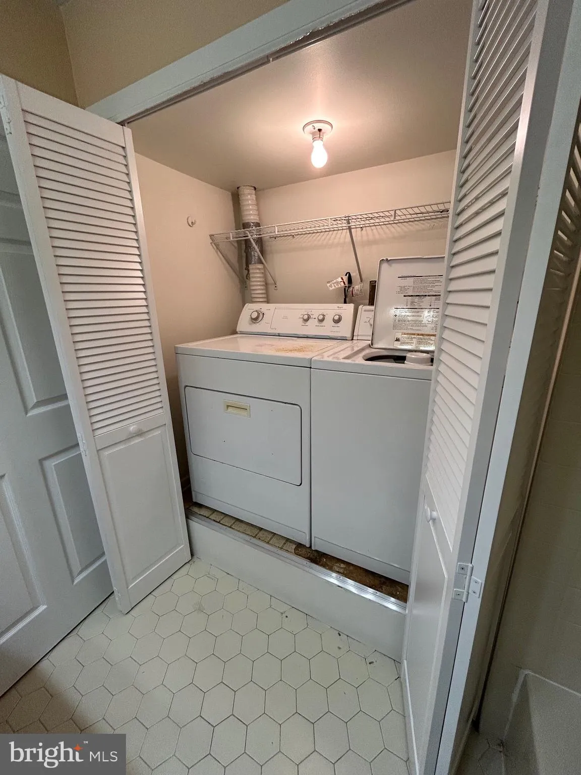 Elkins Park, Pennsylvania 19027, United States, 2 Bedrooms Bedrooms, ,2 BathroomsBathrooms,Residential,Coming Soon,91576