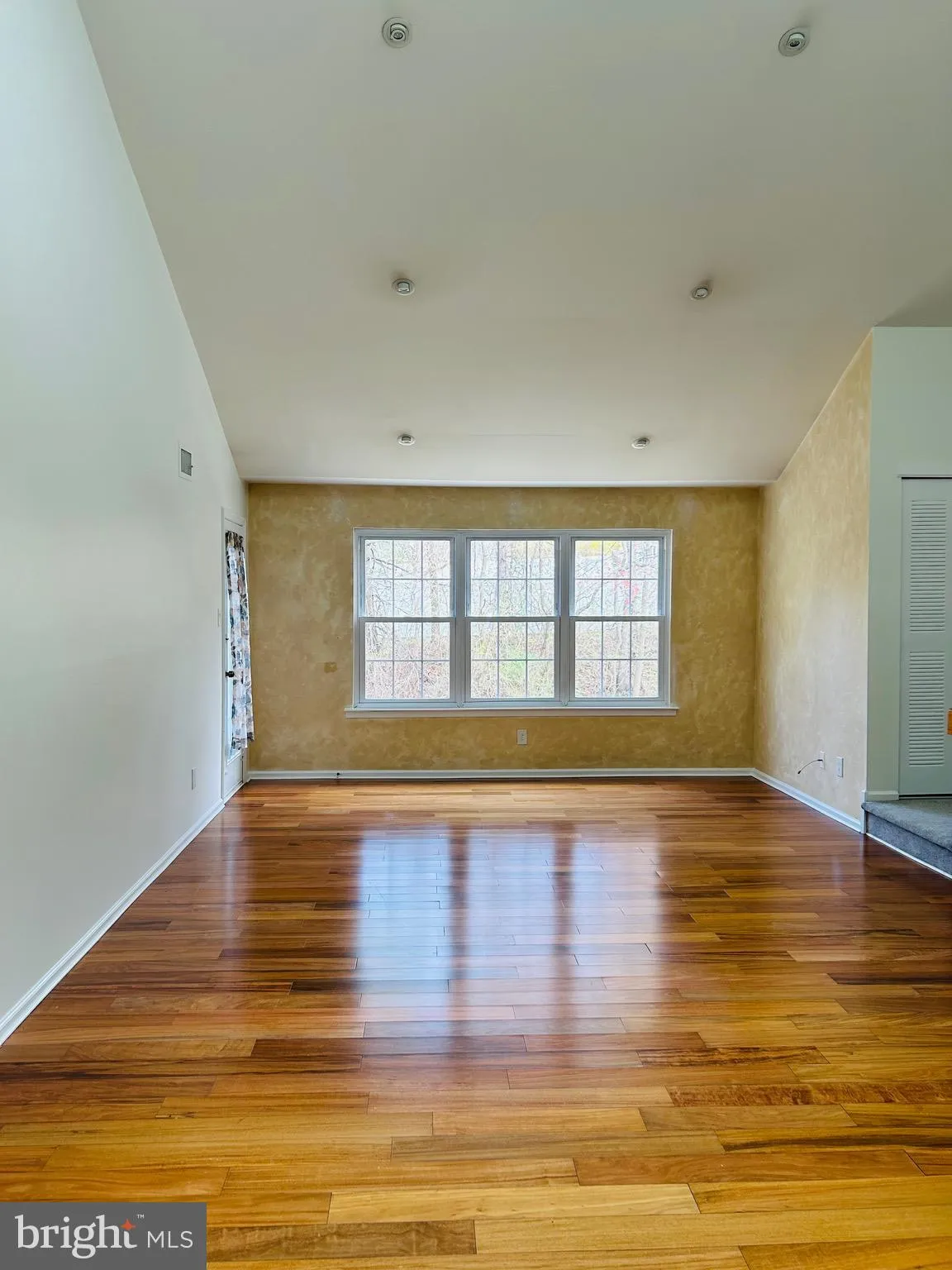 Elkins Park, Pennsylvania 19027, United States, 2 Bedrooms Bedrooms, ,2 BathroomsBathrooms,Residential,Coming Soon,91576