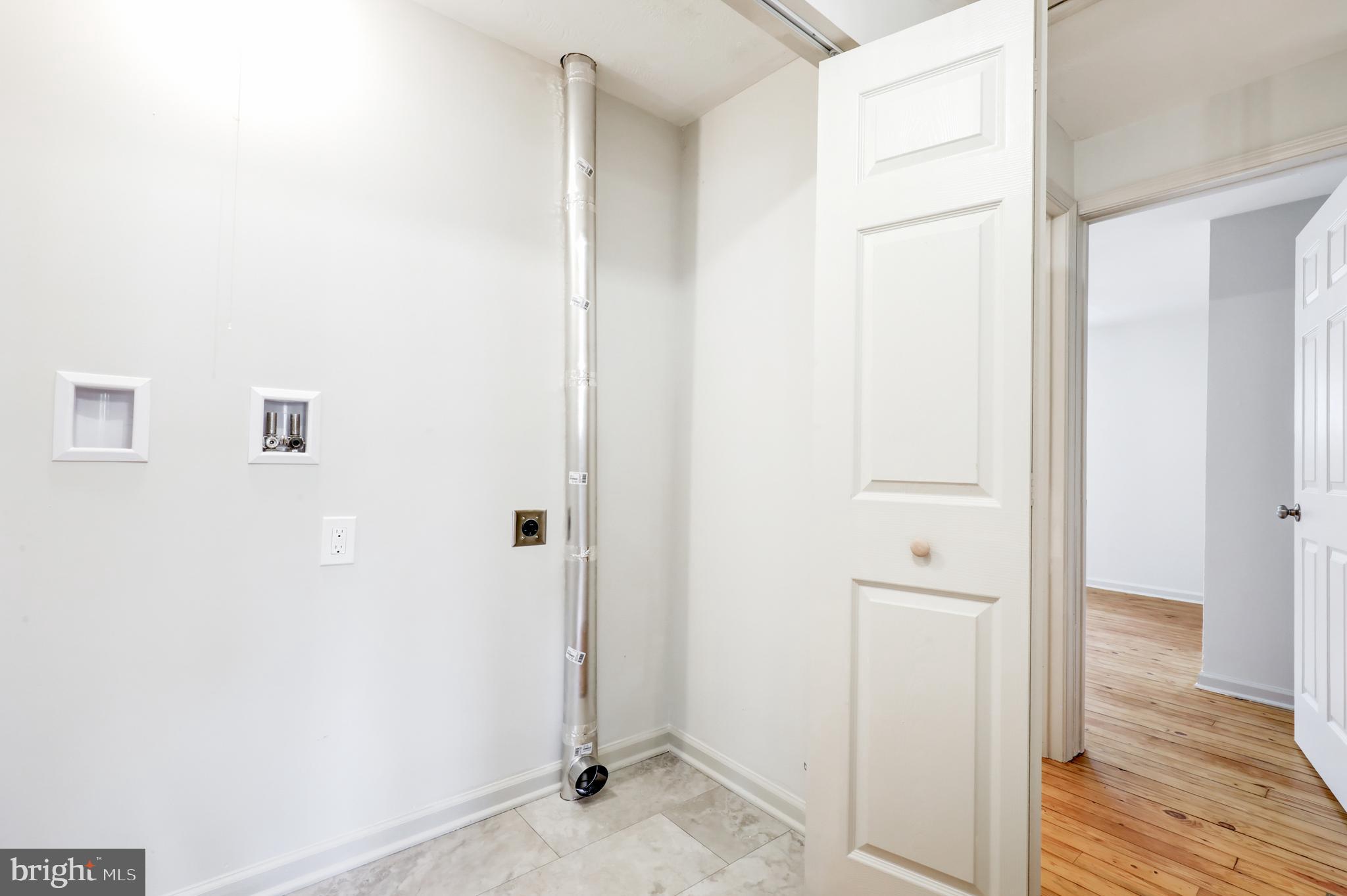 EAST FALLOWFIELD - Residential