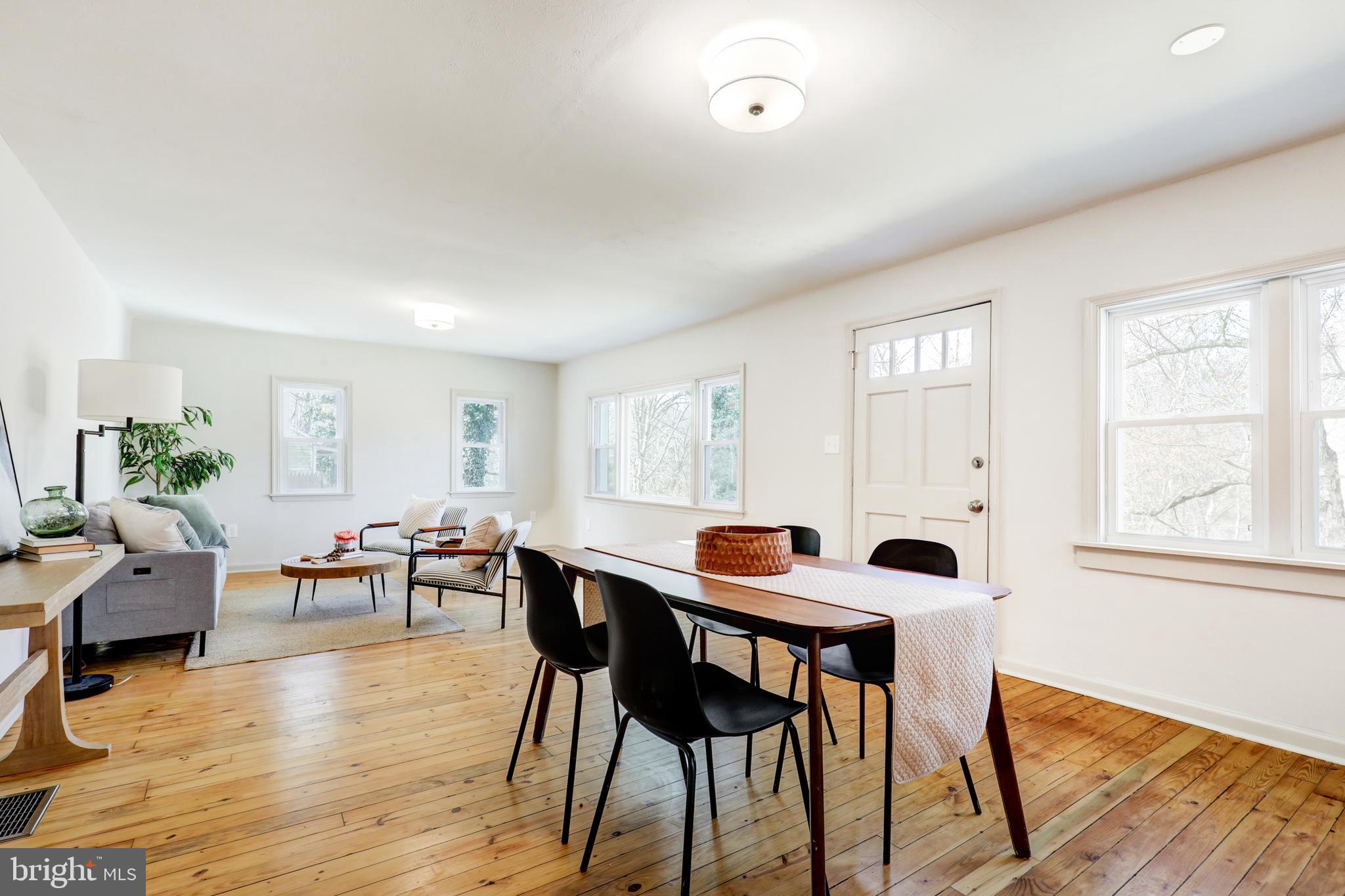 EAST FALLOWFIELD - Residential