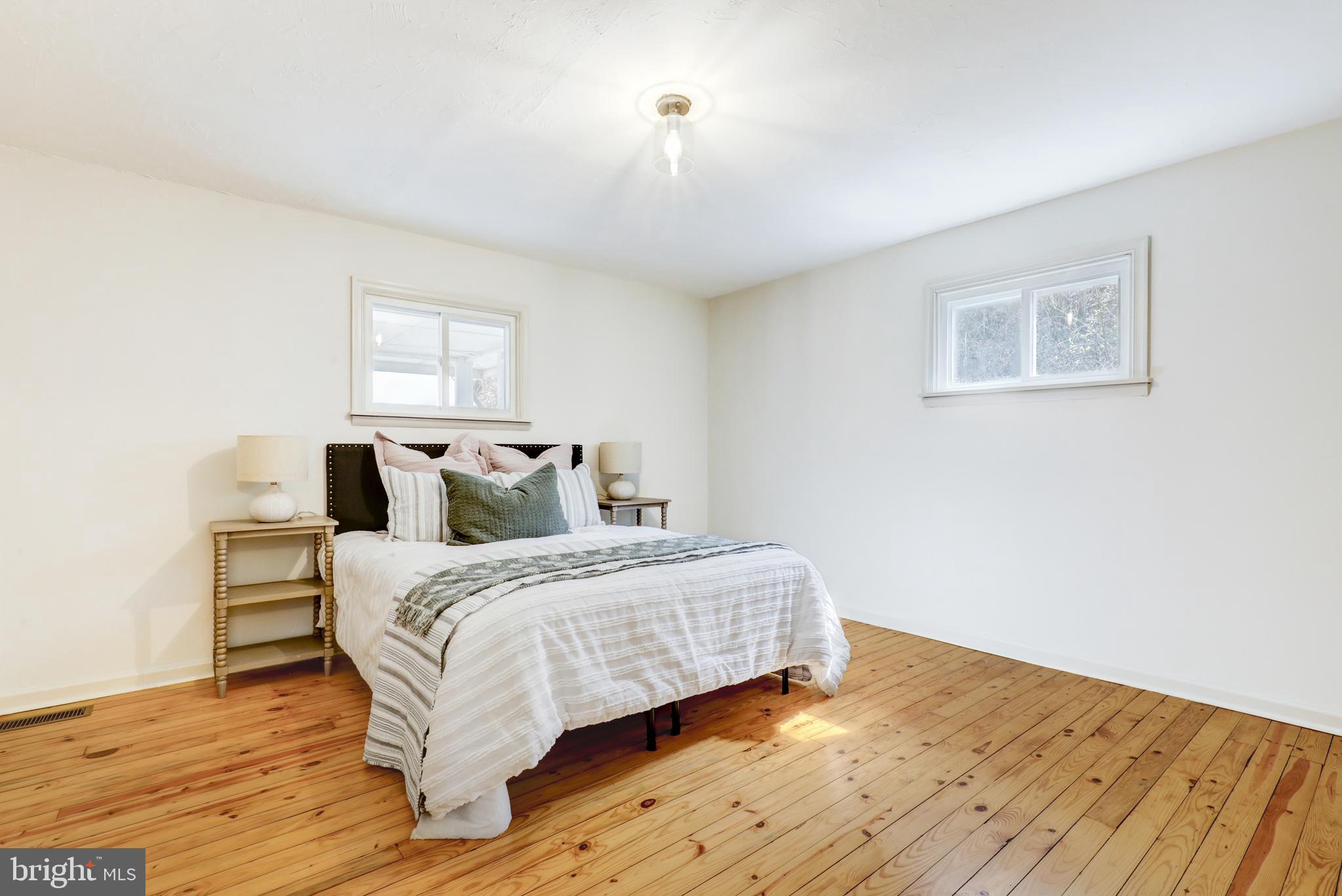 EAST FALLOWFIELD - Residential