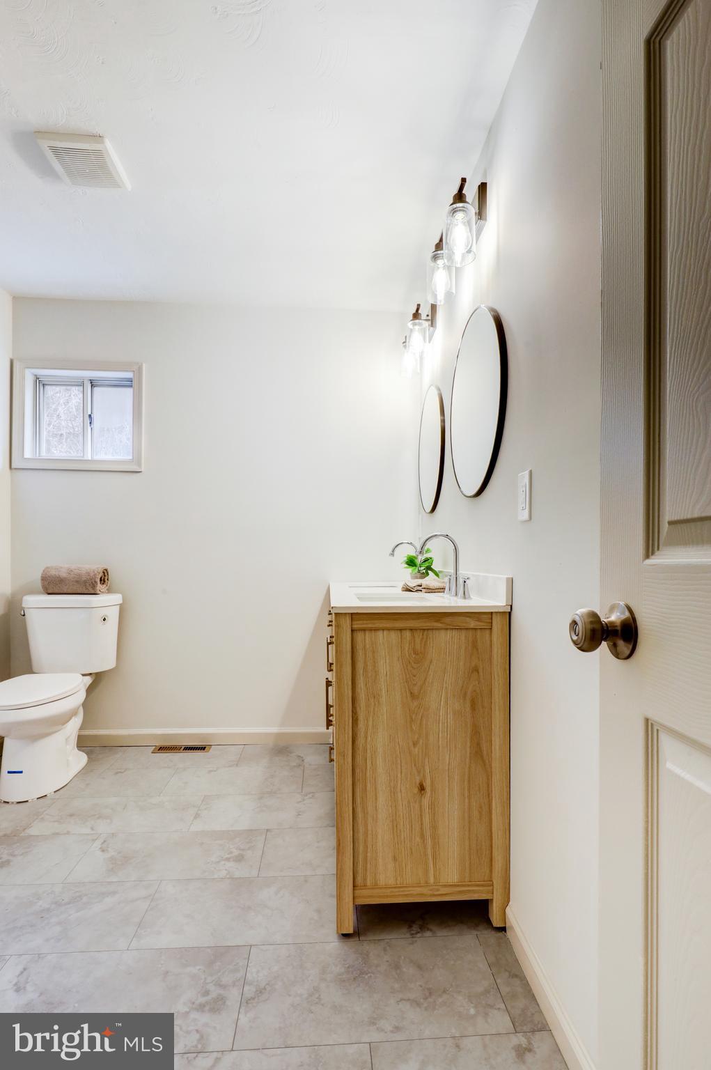 EAST FALLOWFIELD - Residential