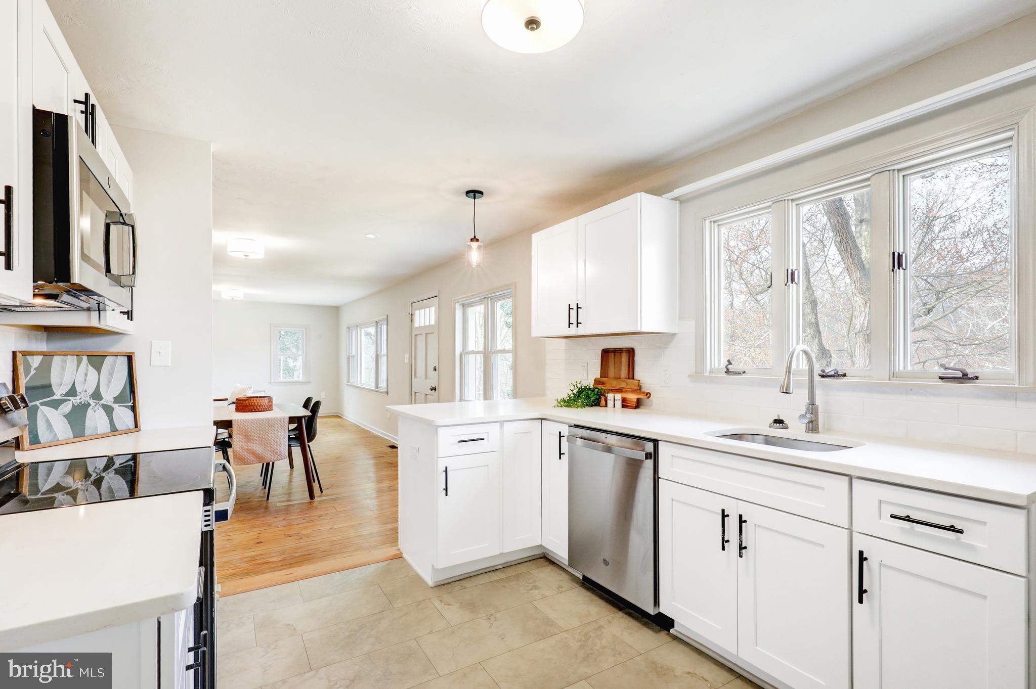 EAST FALLOWFIELD - Residential