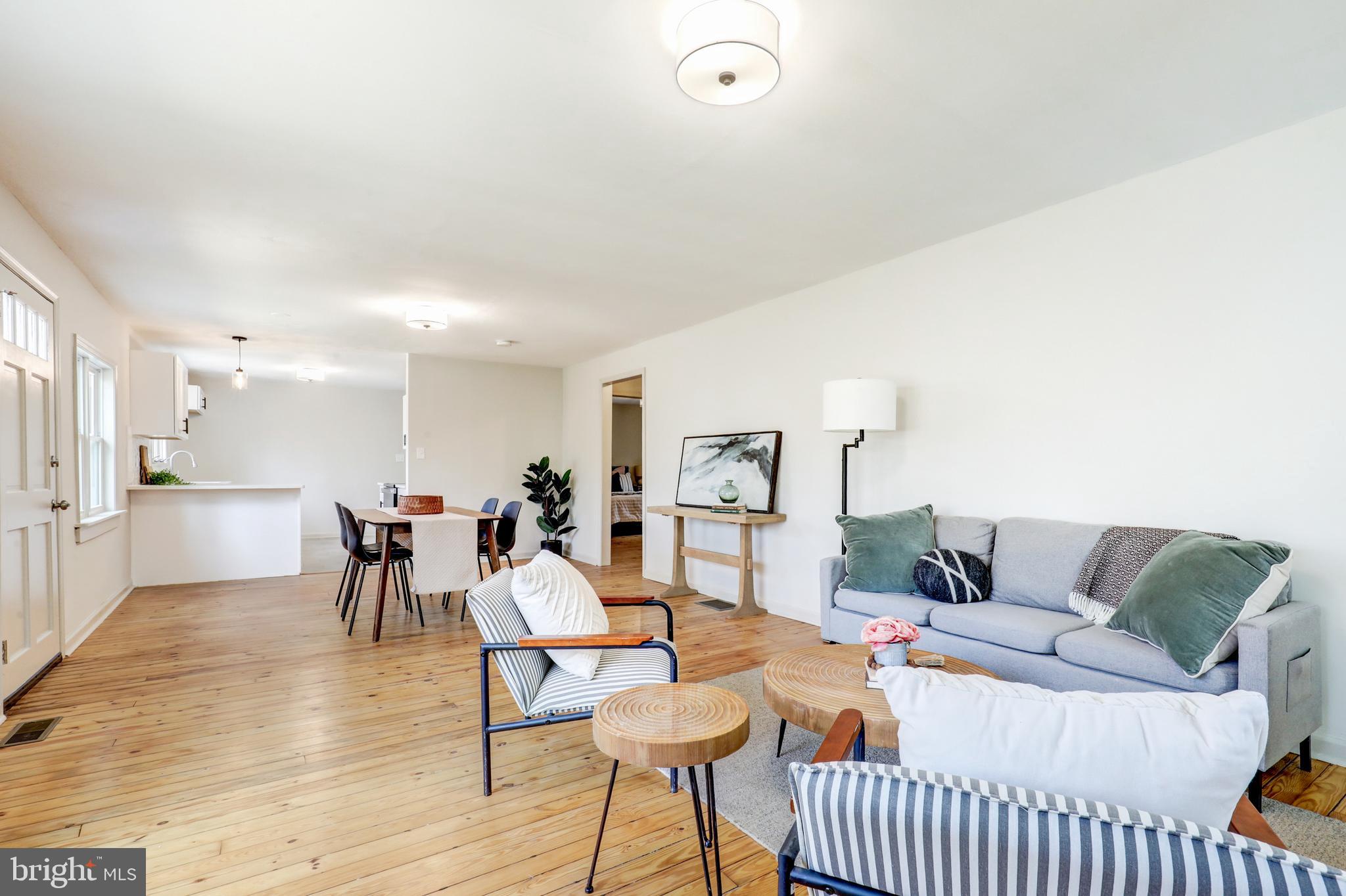 EAST FALLOWFIELD - Residential