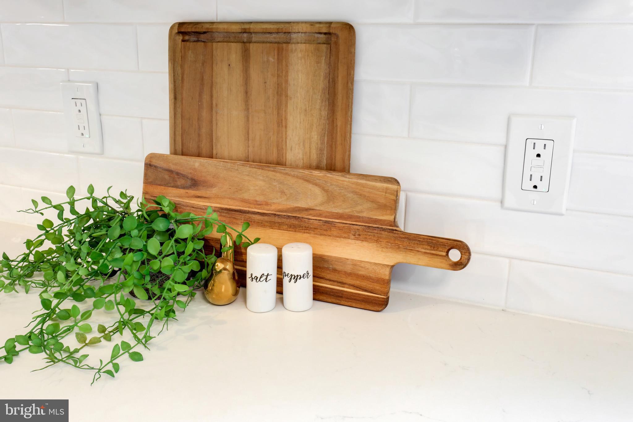 EAST FALLOWFIELD - Residential