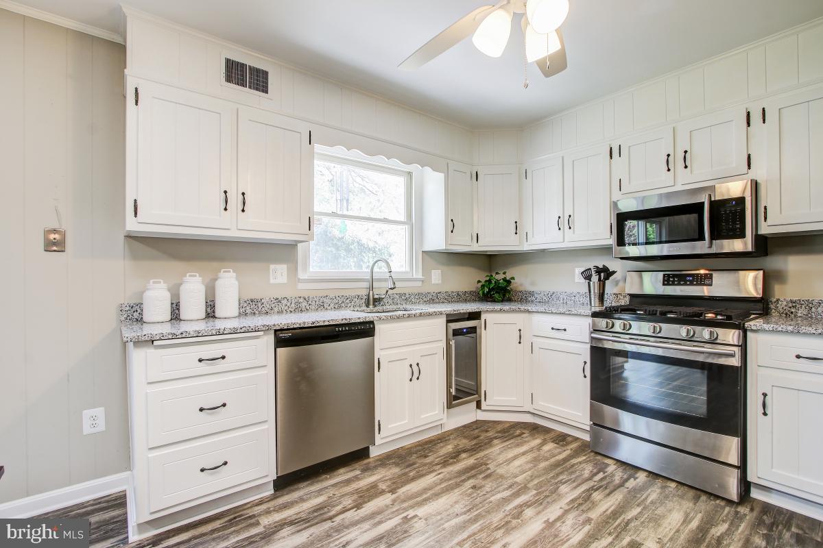 RANDOLPH HILLS - Residential Lease