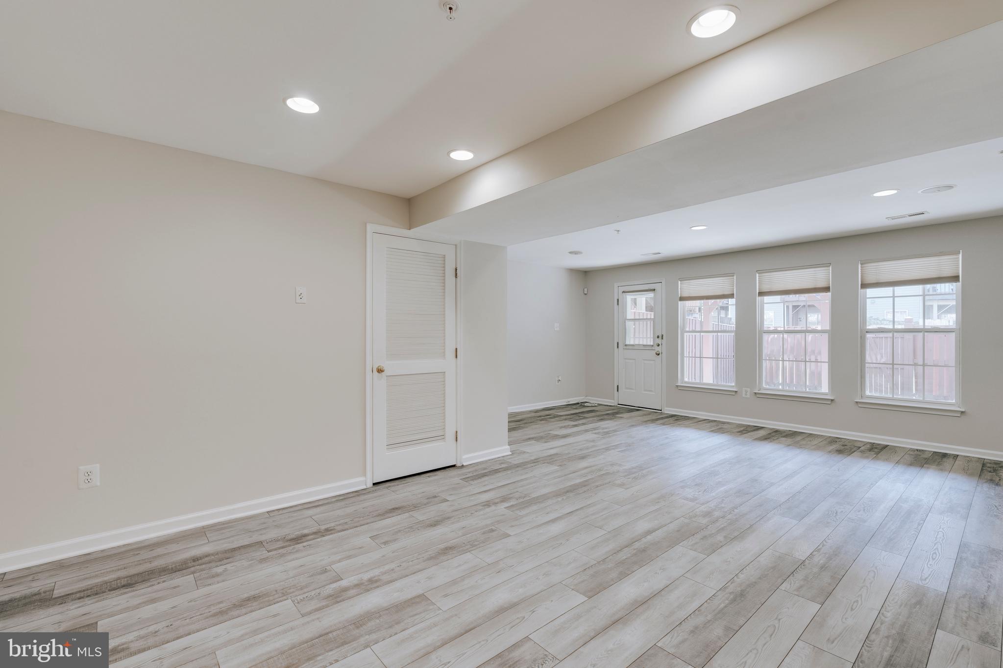 VISTA GARDENS PLAT 1> - Residential