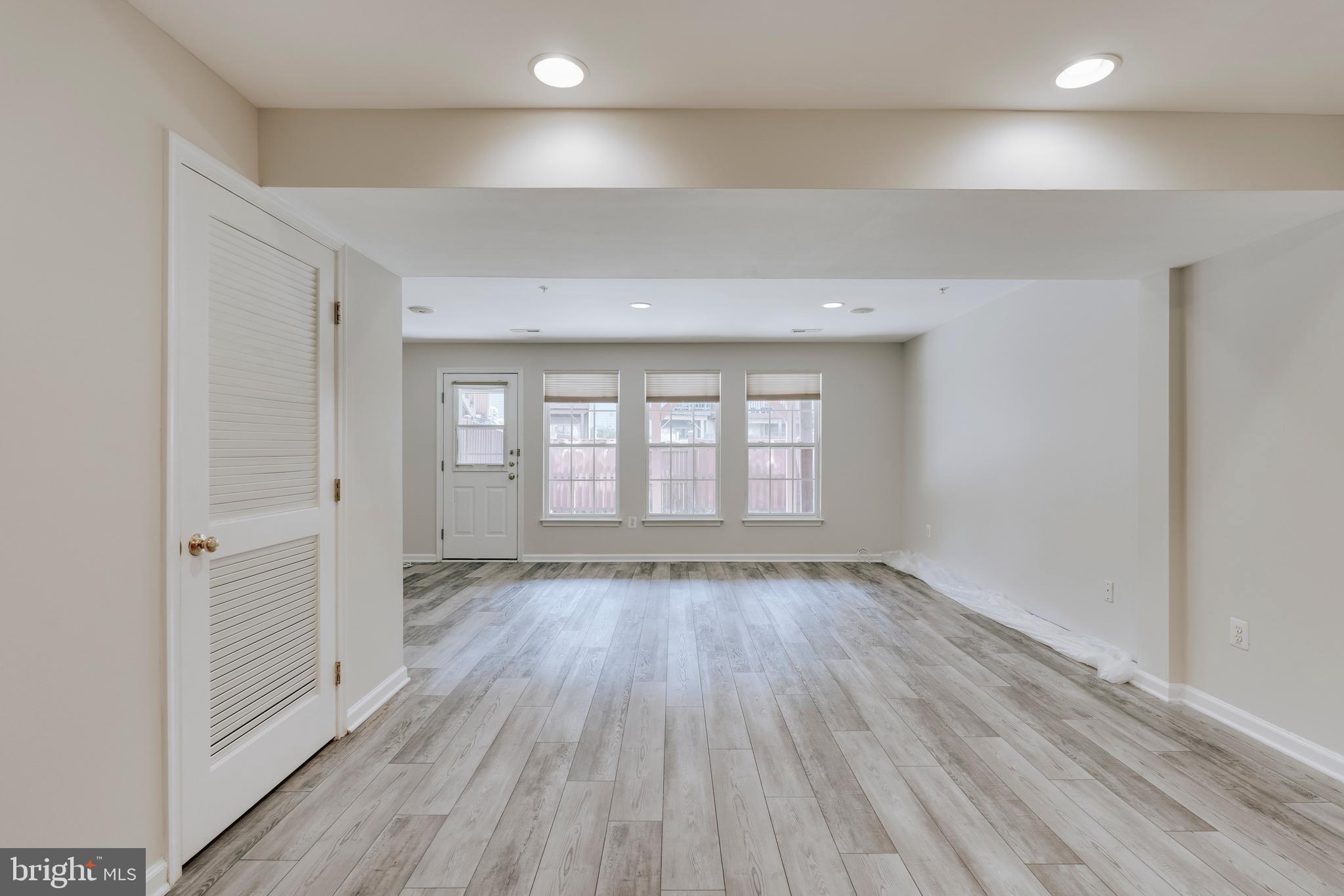 VISTA GARDENS PLAT 1> - Residential