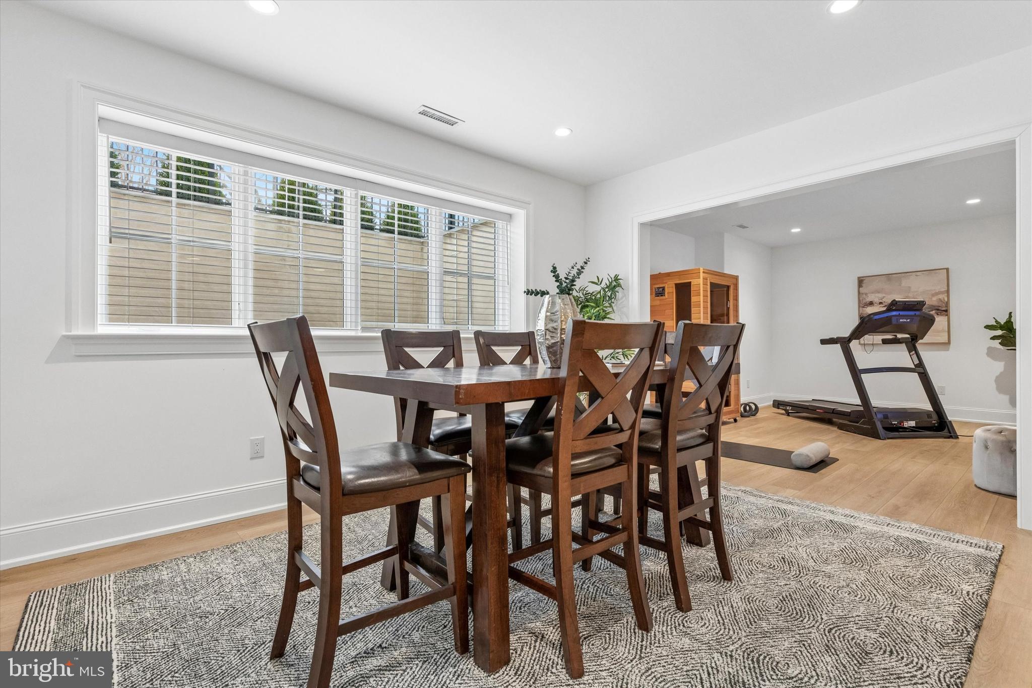 ST. HONORE - Residential